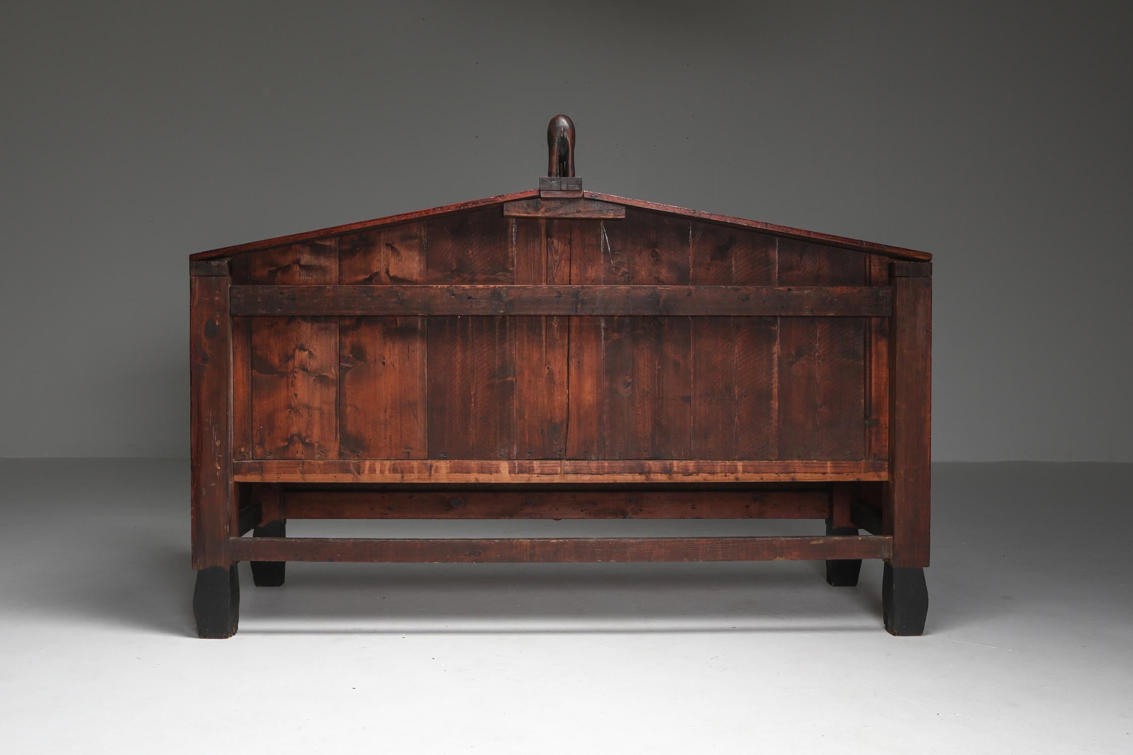 Expressionist Amsterdamse School Bench, in Pine, 1920s In Good Condition For Sale In Antwerp, BE