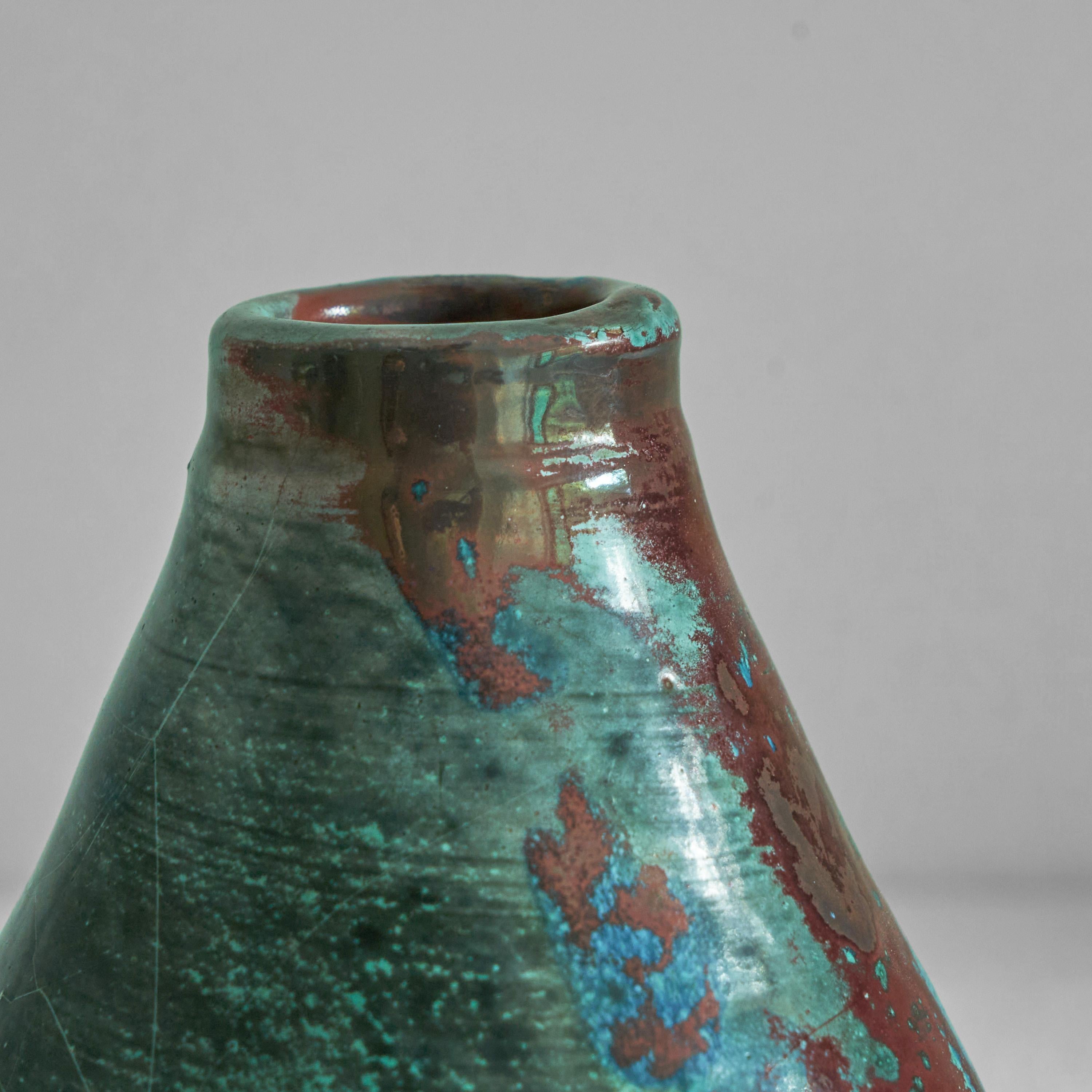 Vase de poterie émaillée expressionniste des années 1920 Bon état - En vente à Tilburg, NL