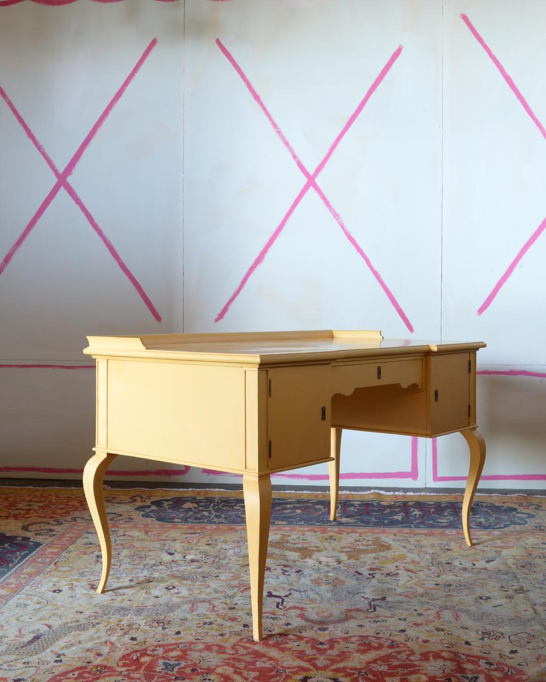 Expressionist Rococo Berlin Deko Bureau-Plat/Desk, Lacquered in Saffron Yellow in vendita 5