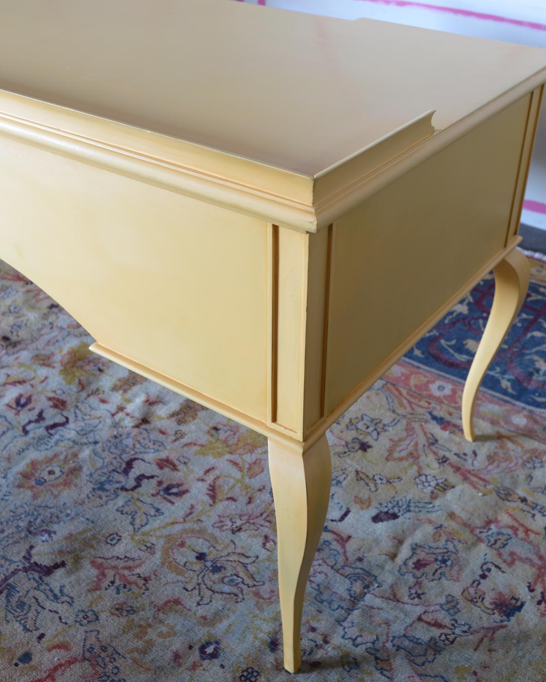 Expressionist Rococo Berlin Deko Bureau-Plat/Desk, Lacquered in Saffron Yellow in vendita 7