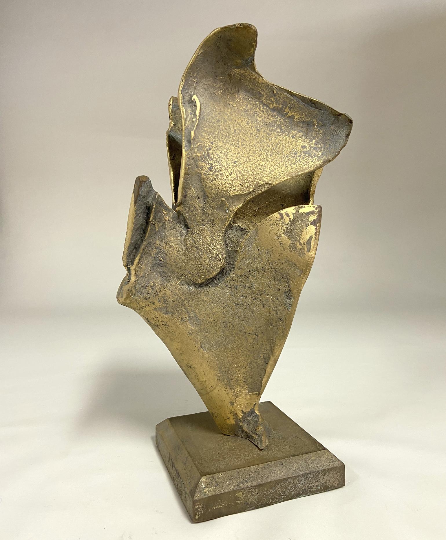 Brutalisme Sculpture abstraite en bronze expressive d'un oiseau  en vente