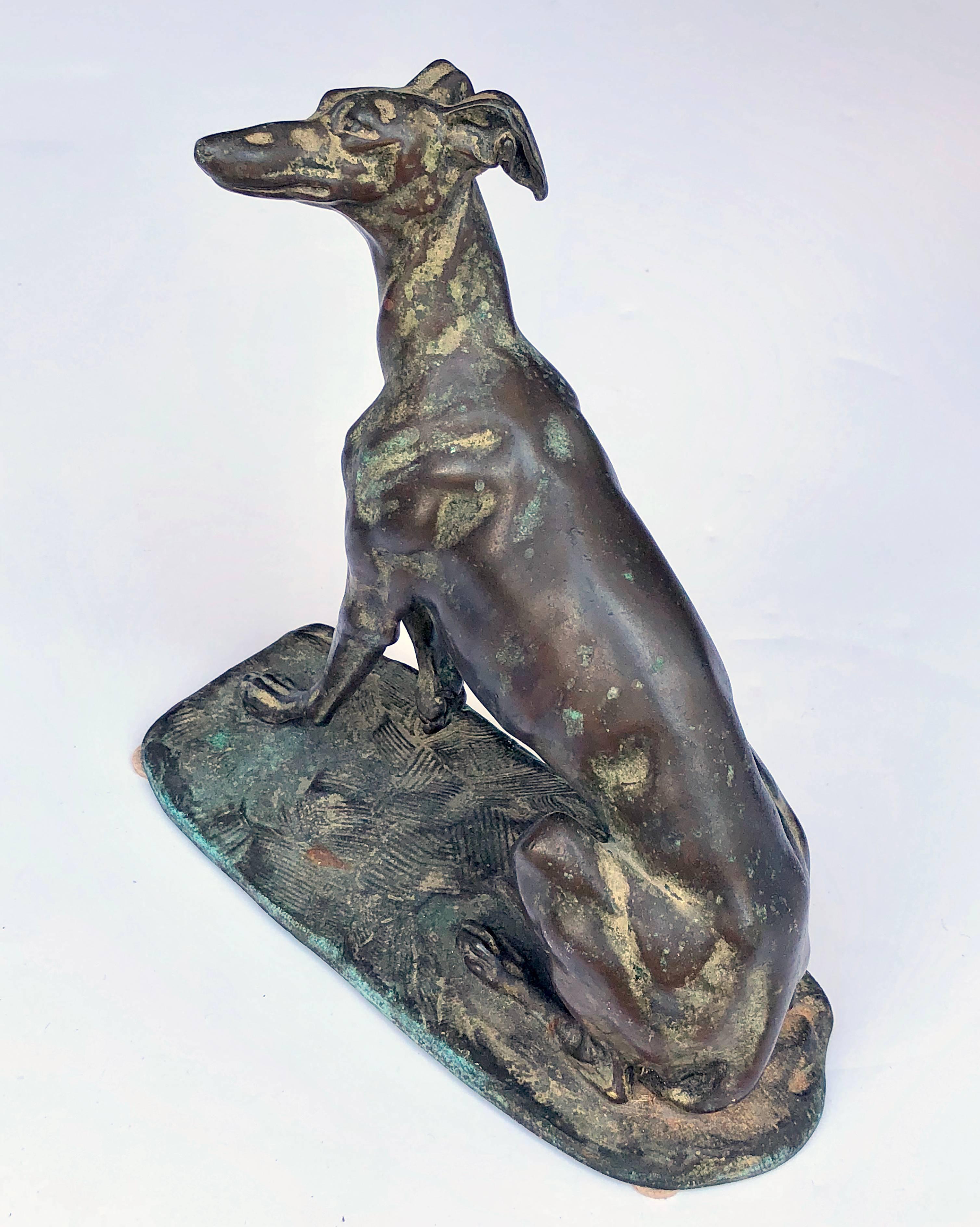 Lévrier en bronze expressif ; probablement d'Emmanuel Fremiet Bon état - En vente à San Francisco, CA