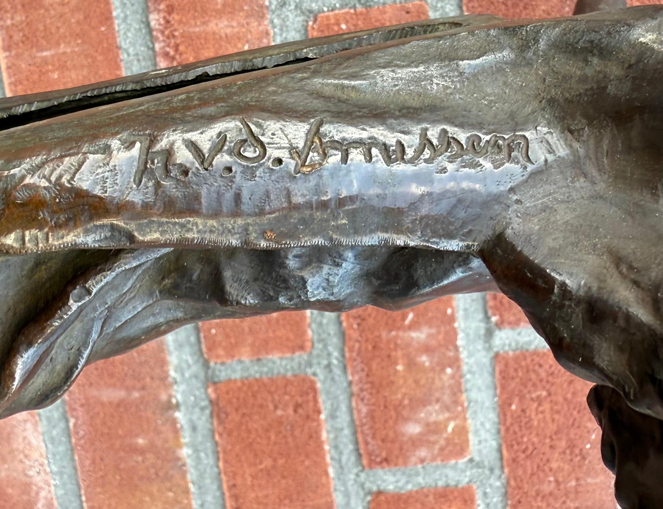 Corpus du Christ en bronze expressif, rarement signé par l'artiste, vers 1920 en vente 11