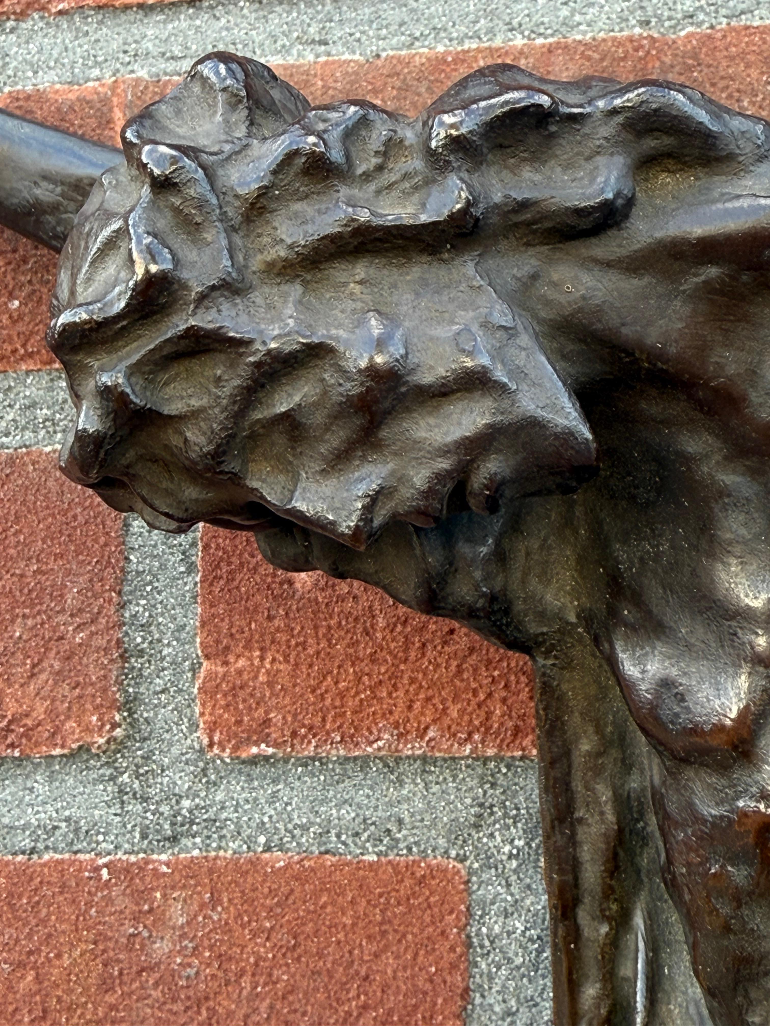 Moulage Corpus du Christ en bronze expressif, rarement signé par l'artiste, vers 1920 en vente