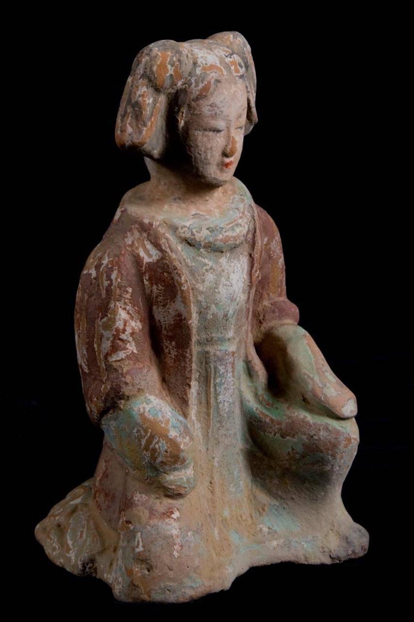 Lovely sitting lady from the Imperial Court with original polychrome paint in orange terracotta.

This piece is accompanied by a the following documents:
- Certificate of Expertise by Jean-Yves Nathan - Specialist in Asian Arts for the 
-