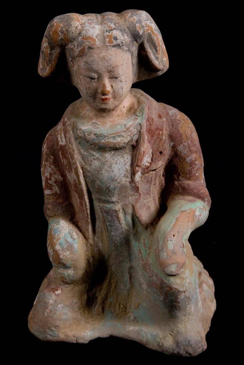 Expressive Court Lady in Orange Terracotta - Wei Dynasty, China '386-557 AD' For Sale 2
