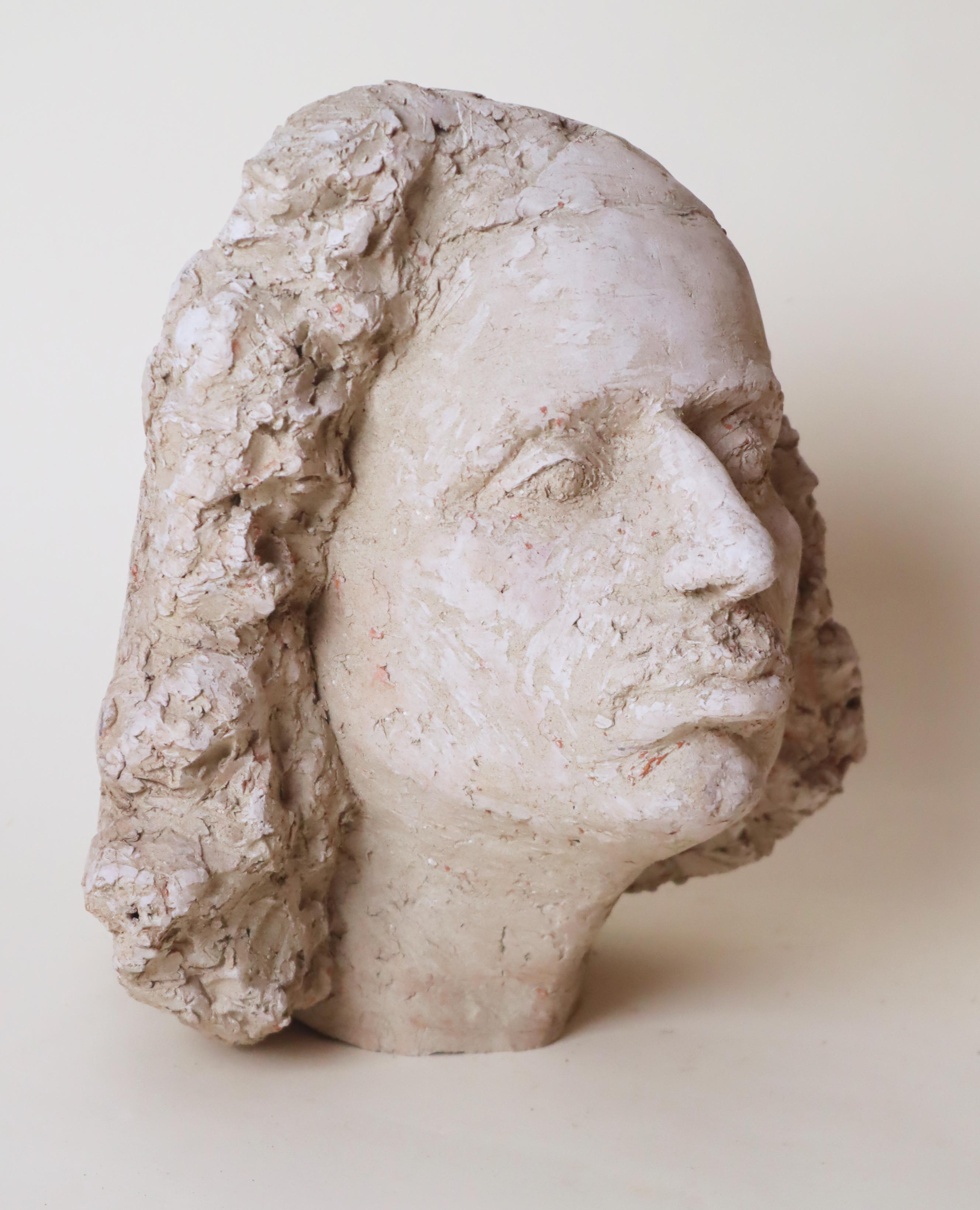 Metà XX secolo Busto bianco espressivo di uomo con baffi e capelli lunghi in vendita