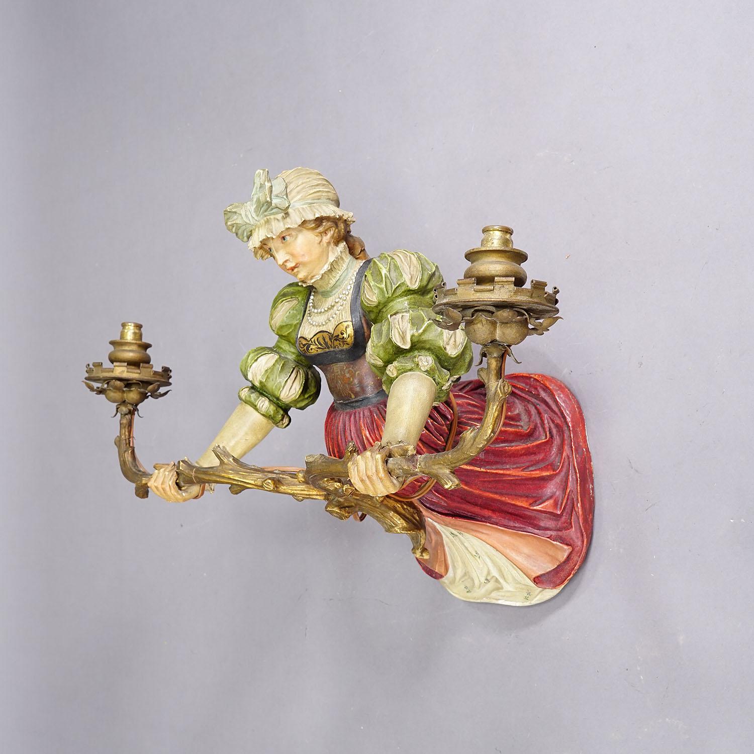 Victorien Applique de dame expressive en bois sculpté, vers 1900 en vente
