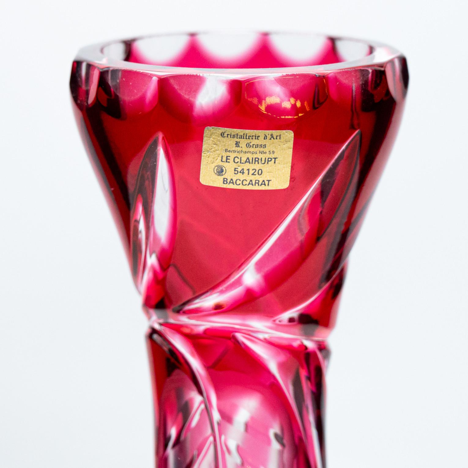 Francese Exquise Small Vase, cristallo rosso rosa intenso, Bohemia, Repubblica Ceca, 1960 in vendita
