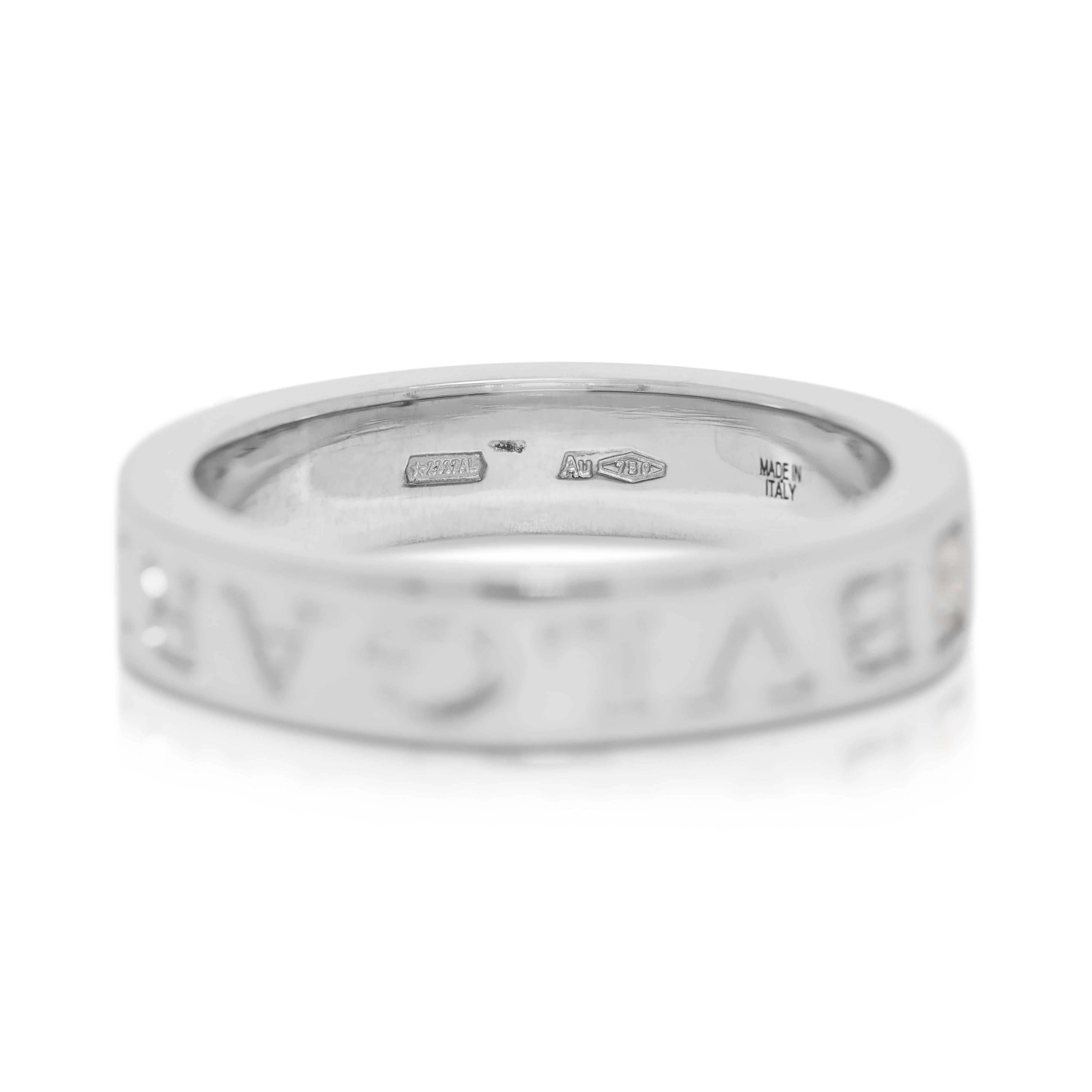 Exquisite 0,04ct Diamant Bvlgari Logo Ring in 18K Weißgold im Zustand „Hervorragend“ im Angebot in רמת גן, IL