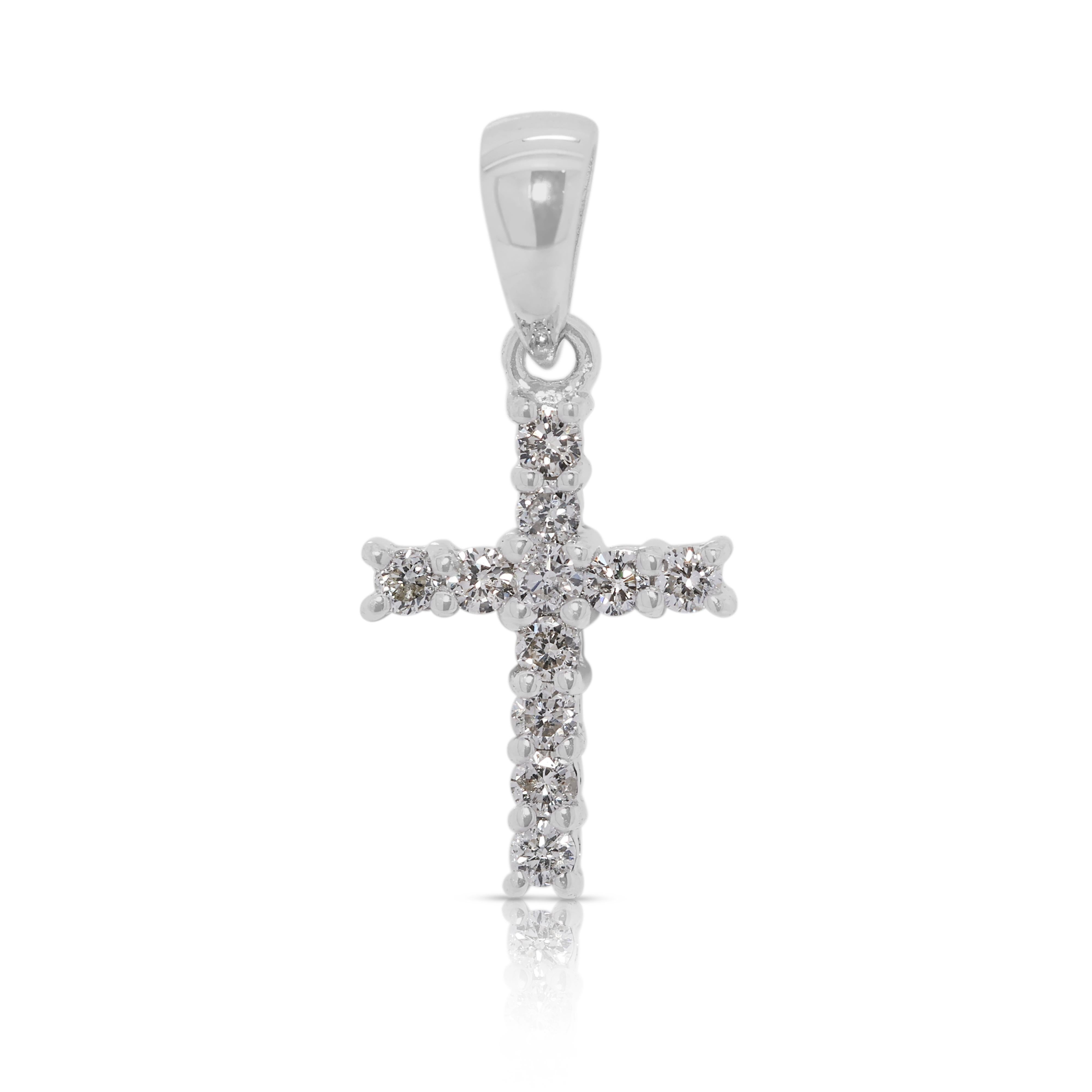 Pendentif croix en or blanc 18 carats avec diamant naturel de 0,07 ct exquis en vente 2