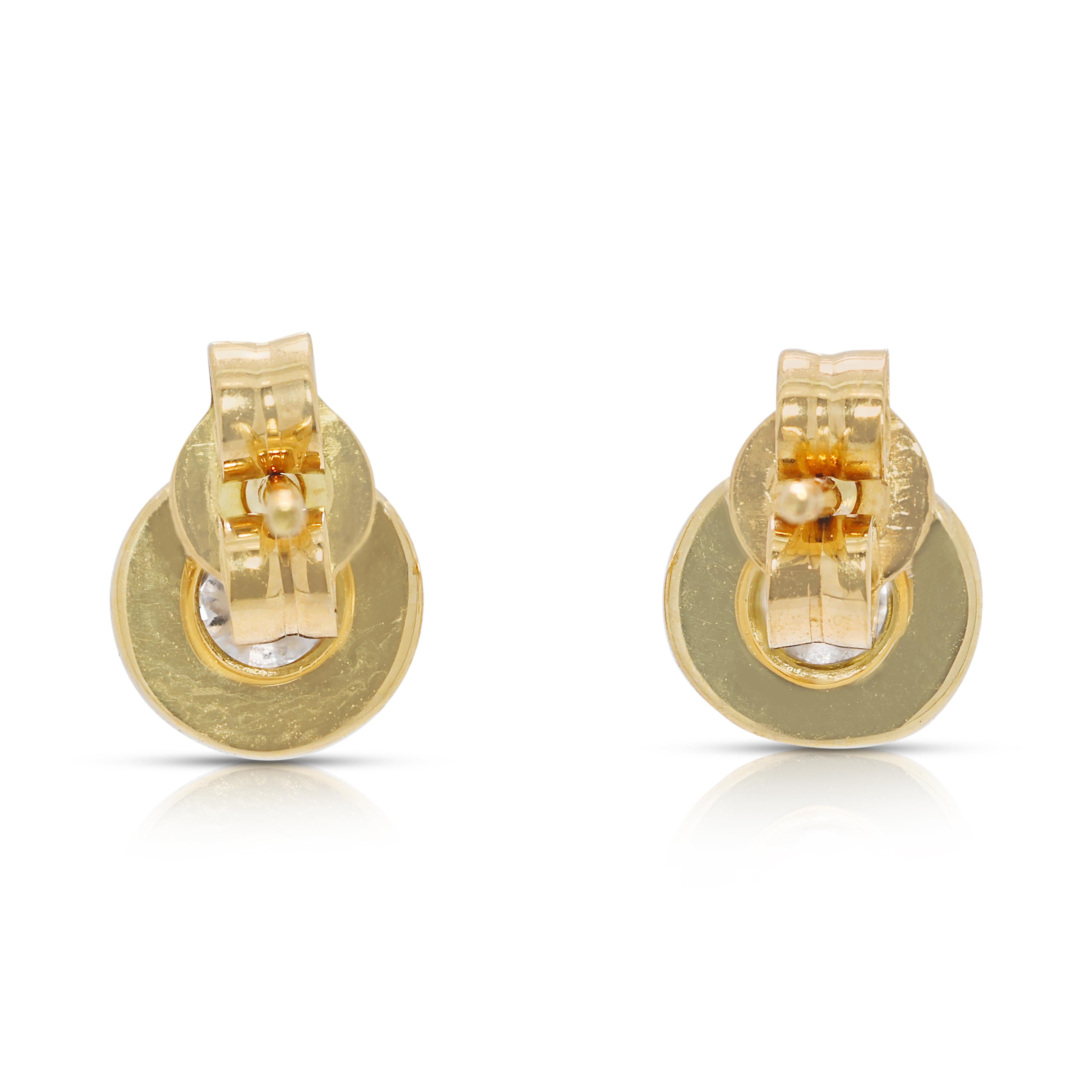 Boucles d'oreilles exquises en or jaune 18 carats et diamant naturel de 0,10 carats en vente 1