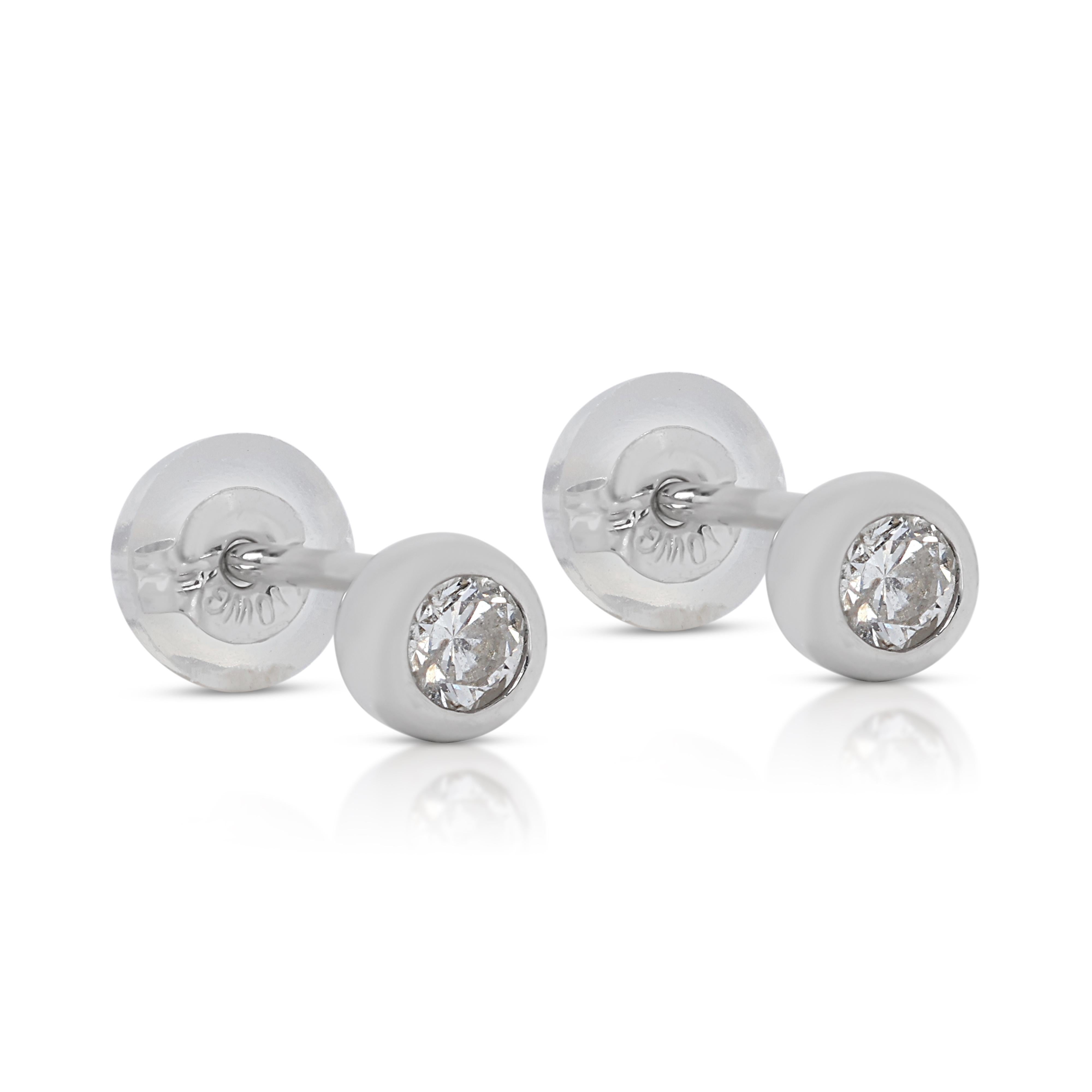Round Cut Exquisite 0.14ct Diamond Stud Earrings in 10K White Gold For Sale