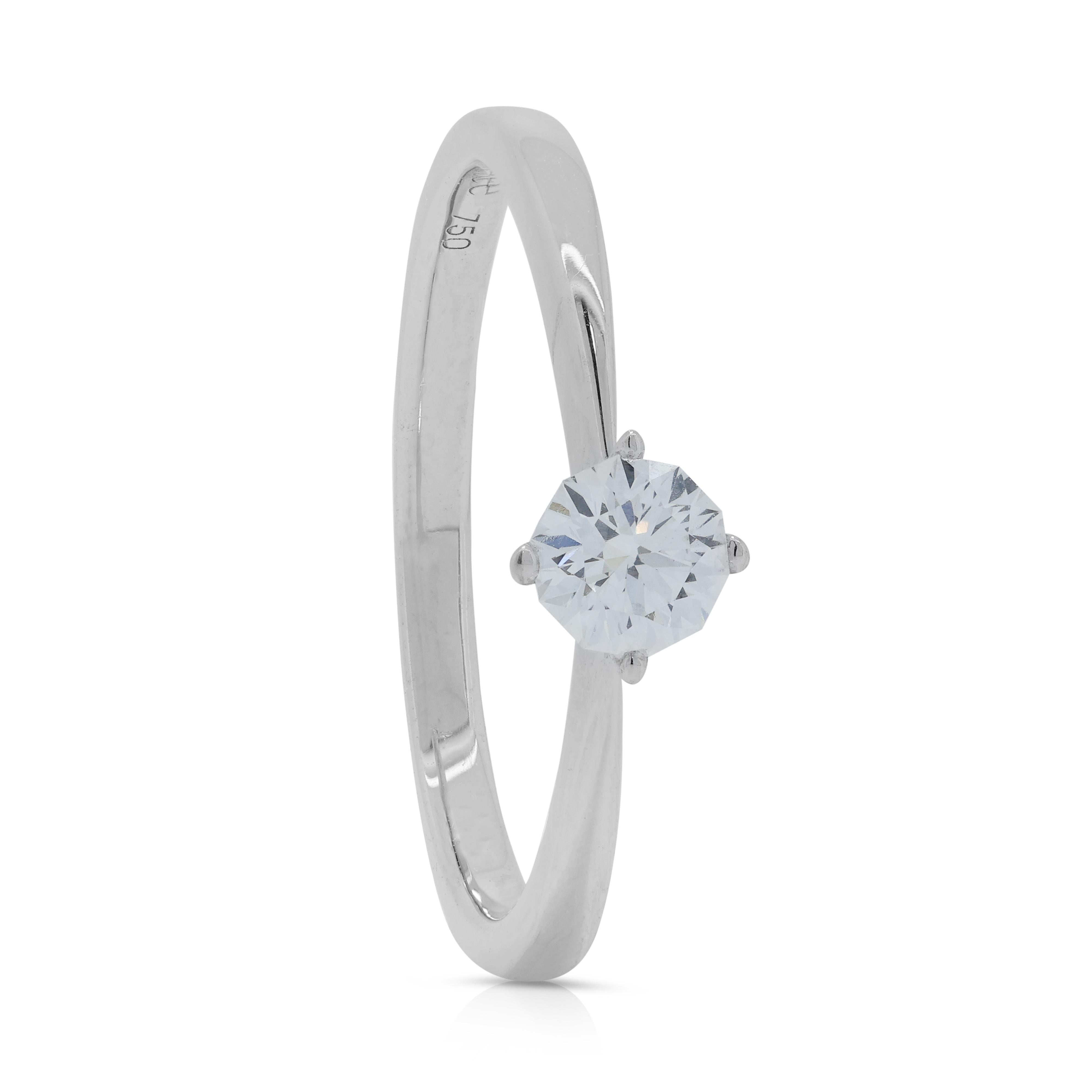 Exquisito Anillo Solitario de Diamantes de 0,24 quilates en Oro Blanco de 18 quilates en venta 2