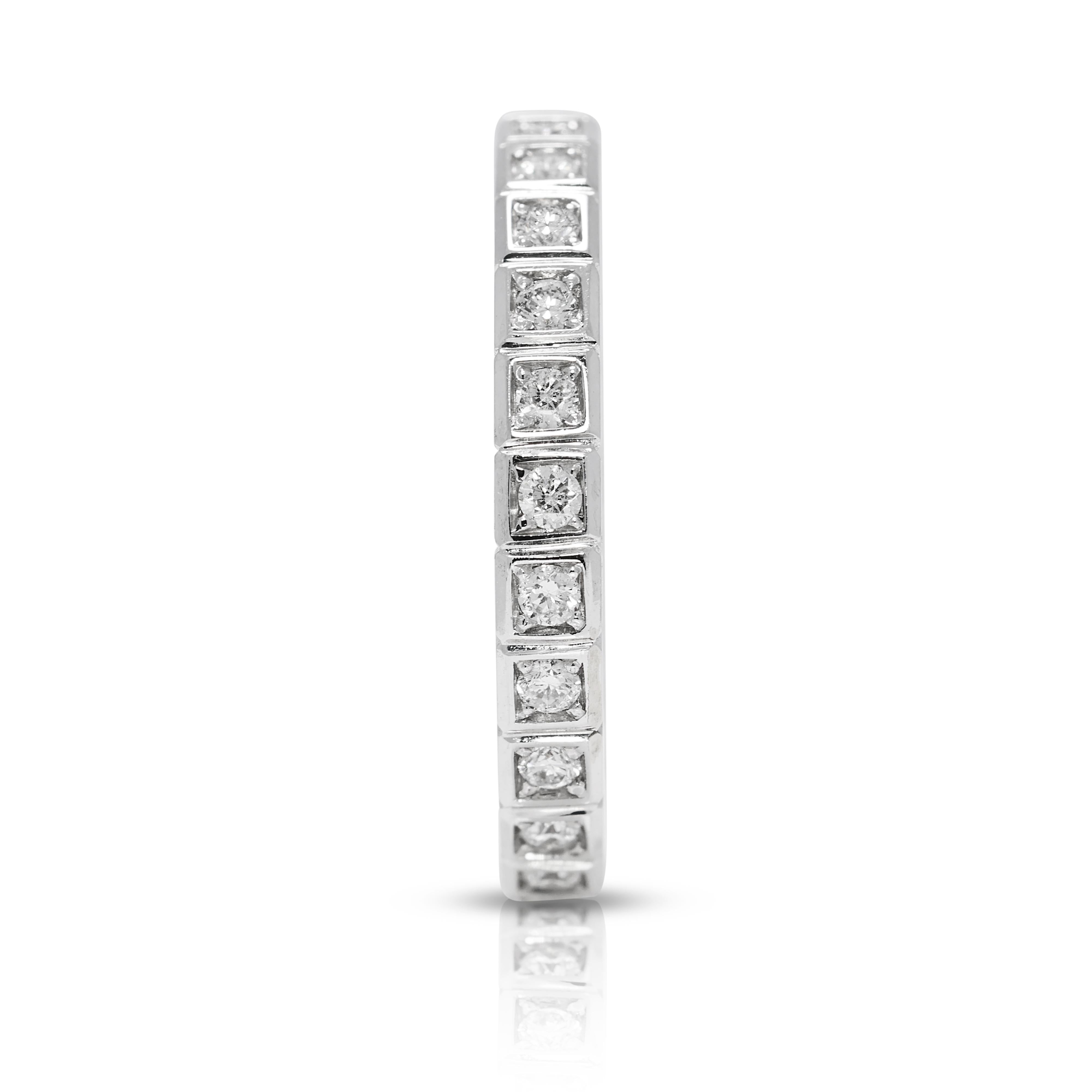 Exquisite 0.24ct Natural Diamonds 18K White Gold Chopard Ring In Excellent Condition For Sale In רמת גן, IL