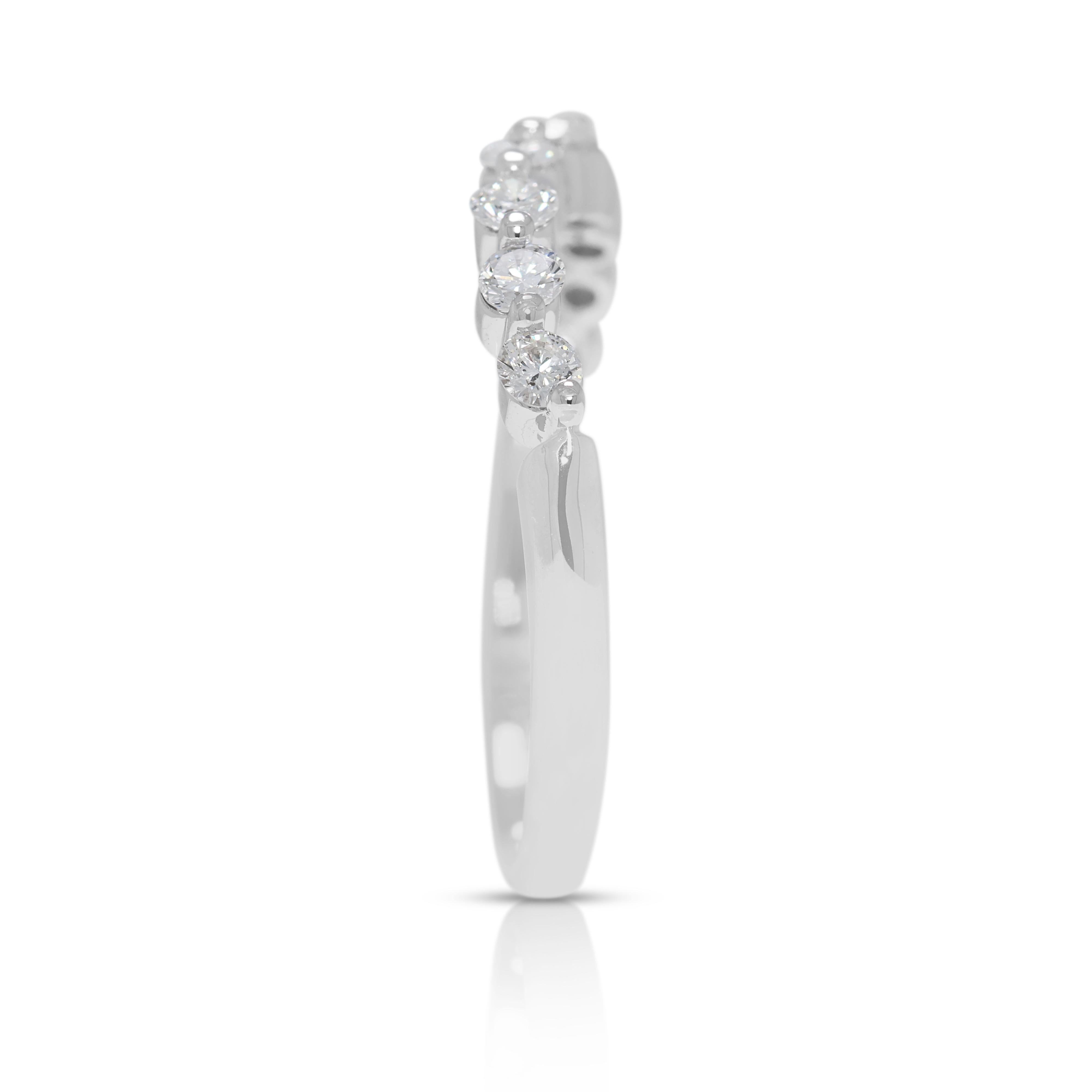 Exquisiter 0,31ct natürlicher Diamantring in 18K Weißgold im Zustand „Hervorragend“ im Angebot in רמת גן, IL