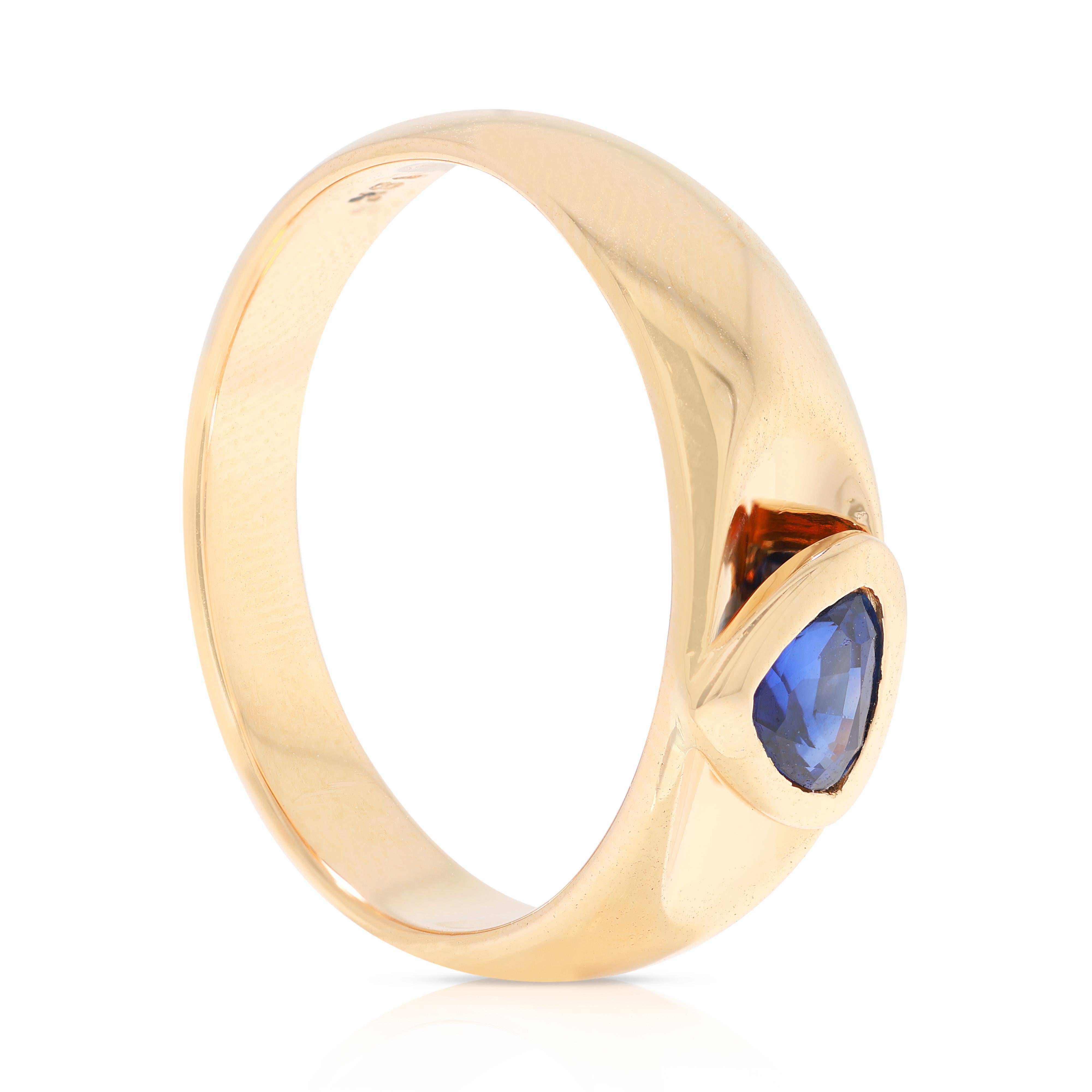 Exquisite 0.32ct Oval Diamond Solitaire Ring in 18K Yellow Gold For Sale 1
