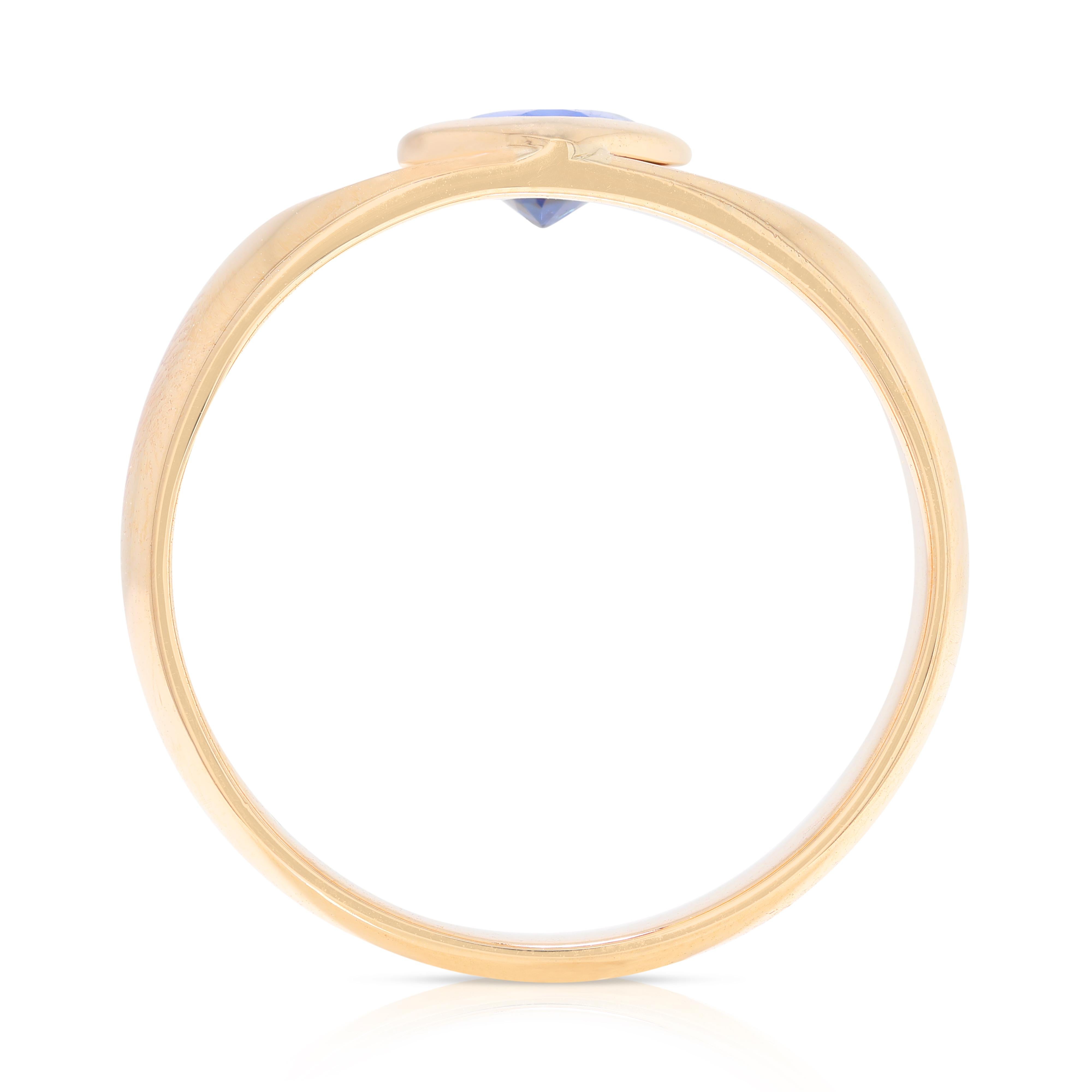 Exquisite 0.32ct Oval Diamond Solitaire Ring in 18K Yellow Gold For Sale 2