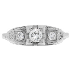 Exquisiter dreisteiniger Ring aus natürlichem Diamant mit 0,35 Karat in 12 K Weißgold