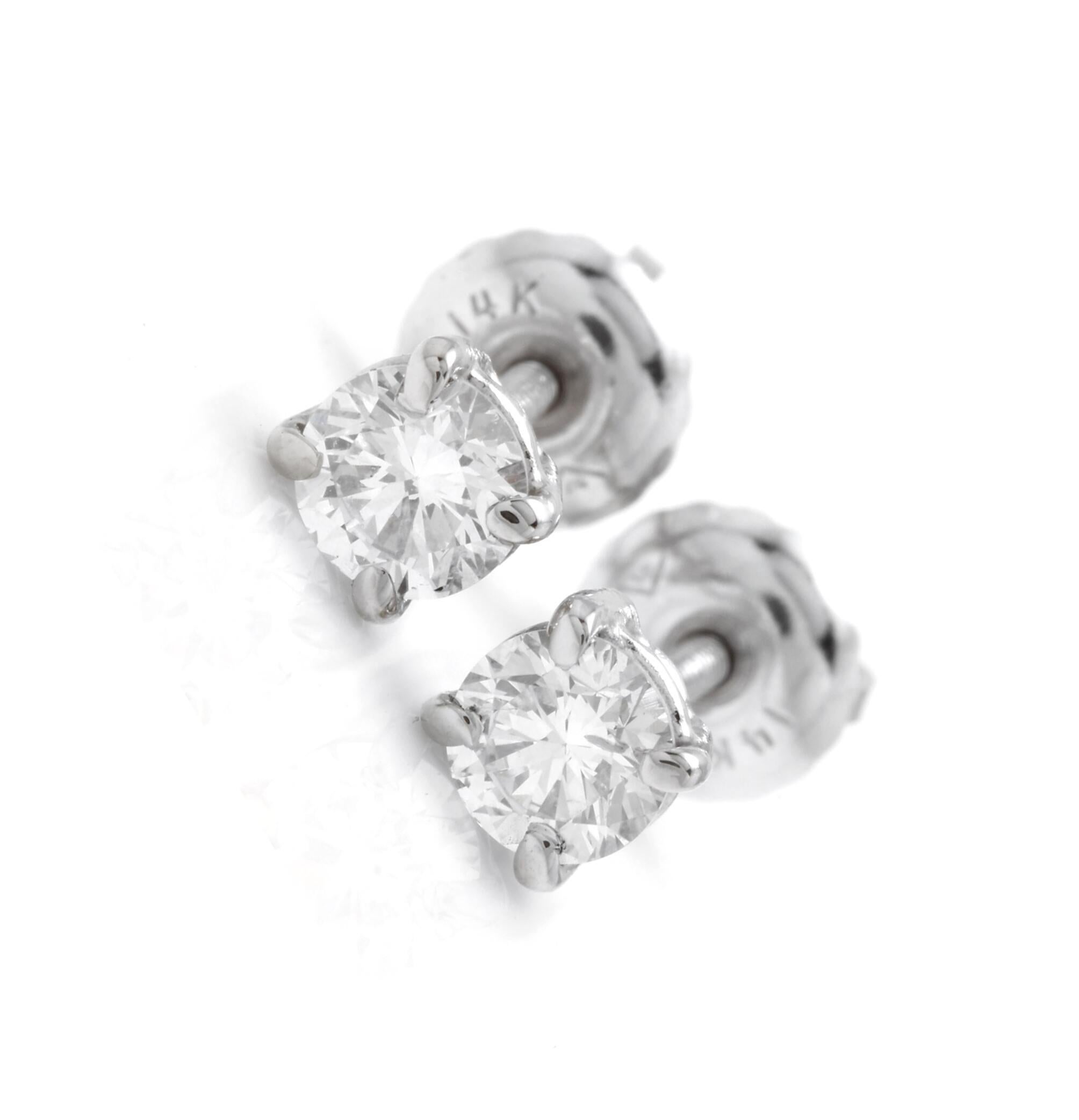 Exquisite 0.40 Carat Natural Diamond 14 Karat Solid White Gold Stud Earrings In New Condition For Sale In Los Angeles, CA