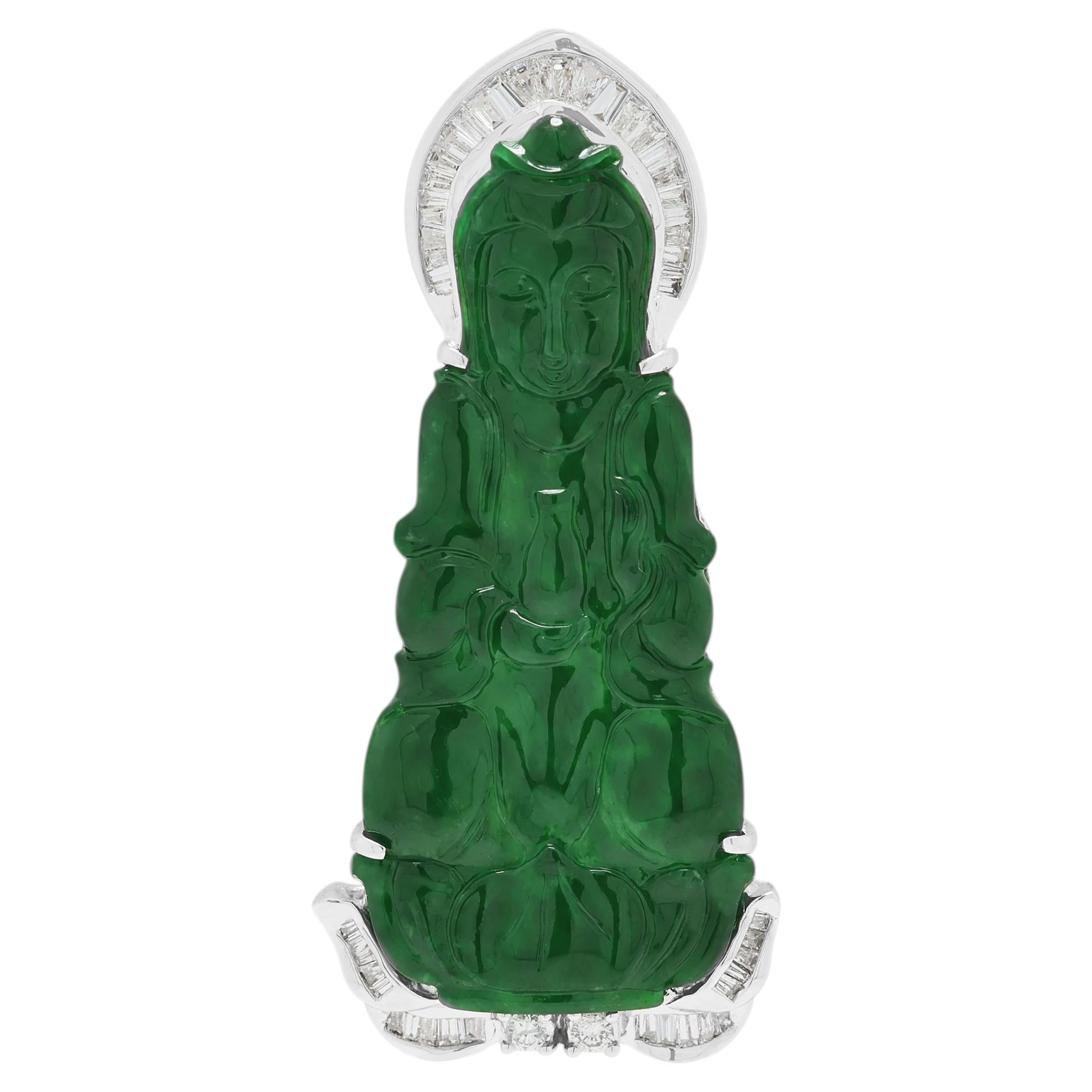 Pendentif exquis en or blanc 18K avec diamant de 0,40ct et jade sculpté en vente