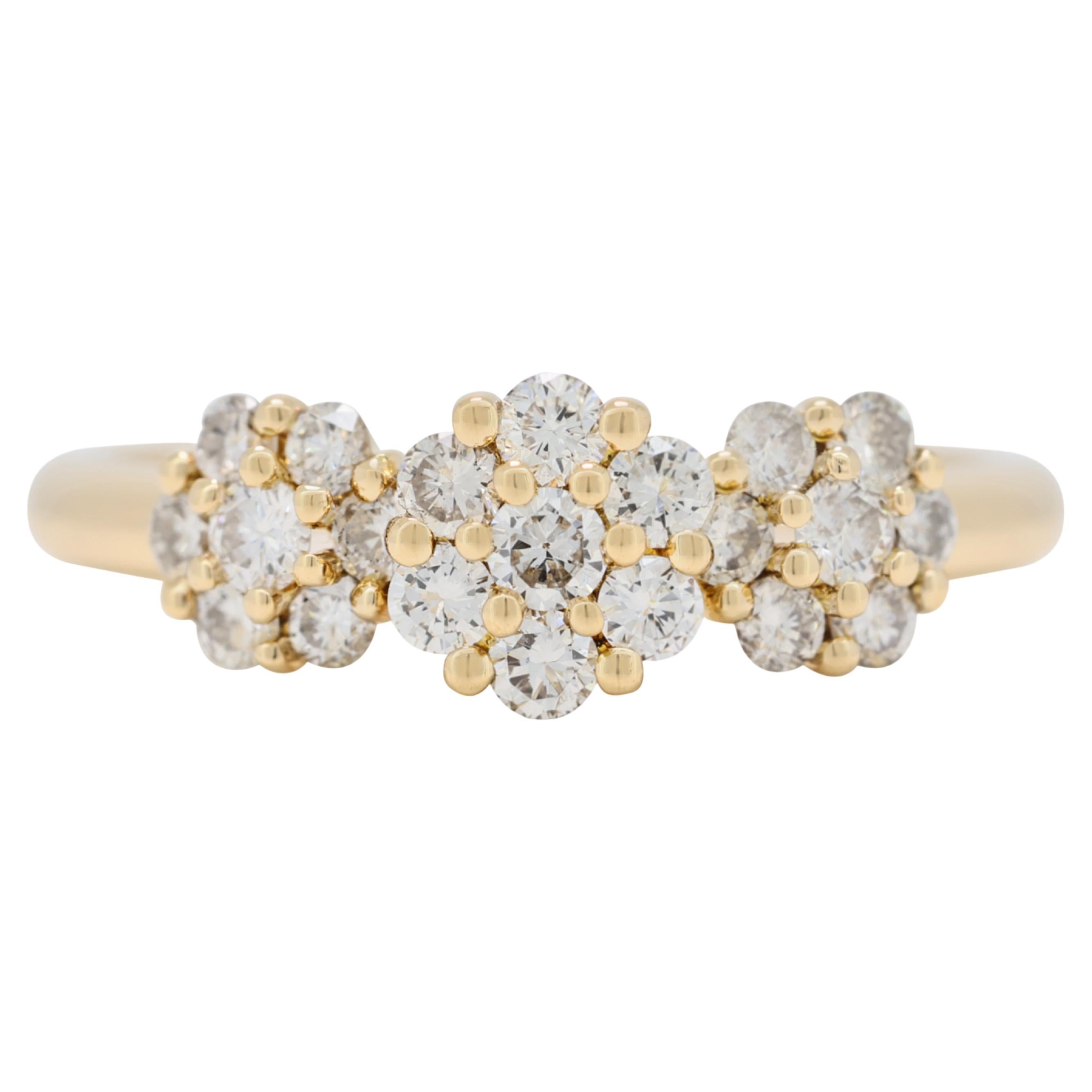 Exquisite 0.4ct Diamonds Flower-Shaped Ring in 18K Yellow Gold For Sale