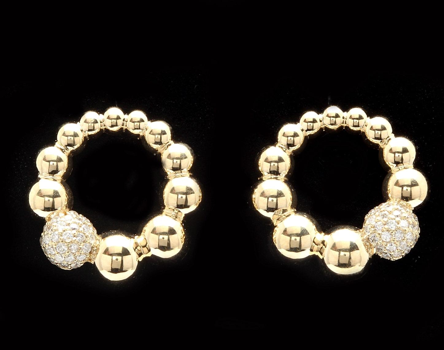 Exquisite 0.50 Carats Natural Diamond 14K Solid Yellow Gold Stud Earrings

Amazing looking piece! 

Suggested Replacement Value Approx. $3,000.00

Total Natural Round Cut White Diamonds Weight: Approx. 0.50 Carats (color G-H / Clarity