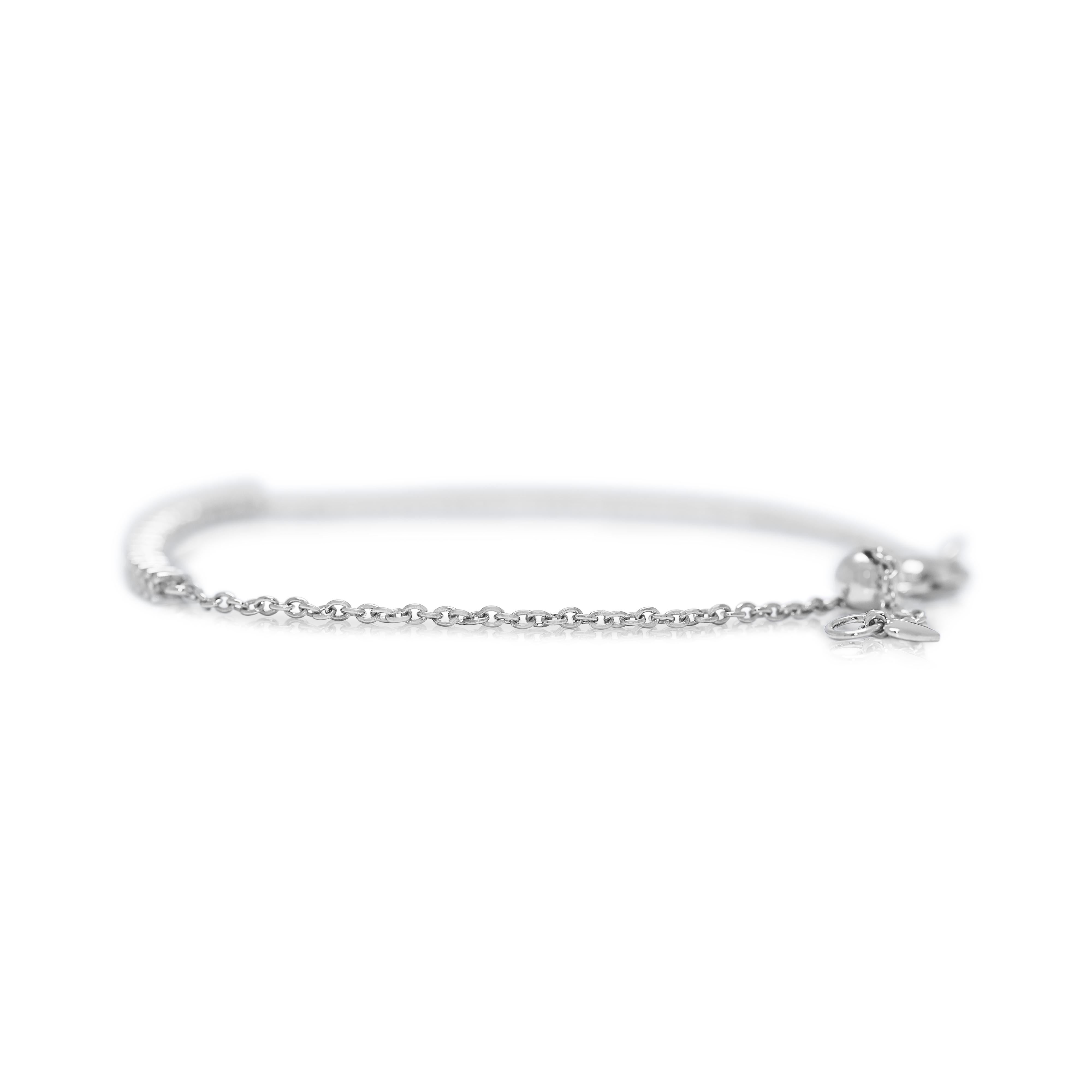 Bracelet exquis de 0,57ct de diamant en or blanc 18K Excellent état - En vente à רמת גן, IL