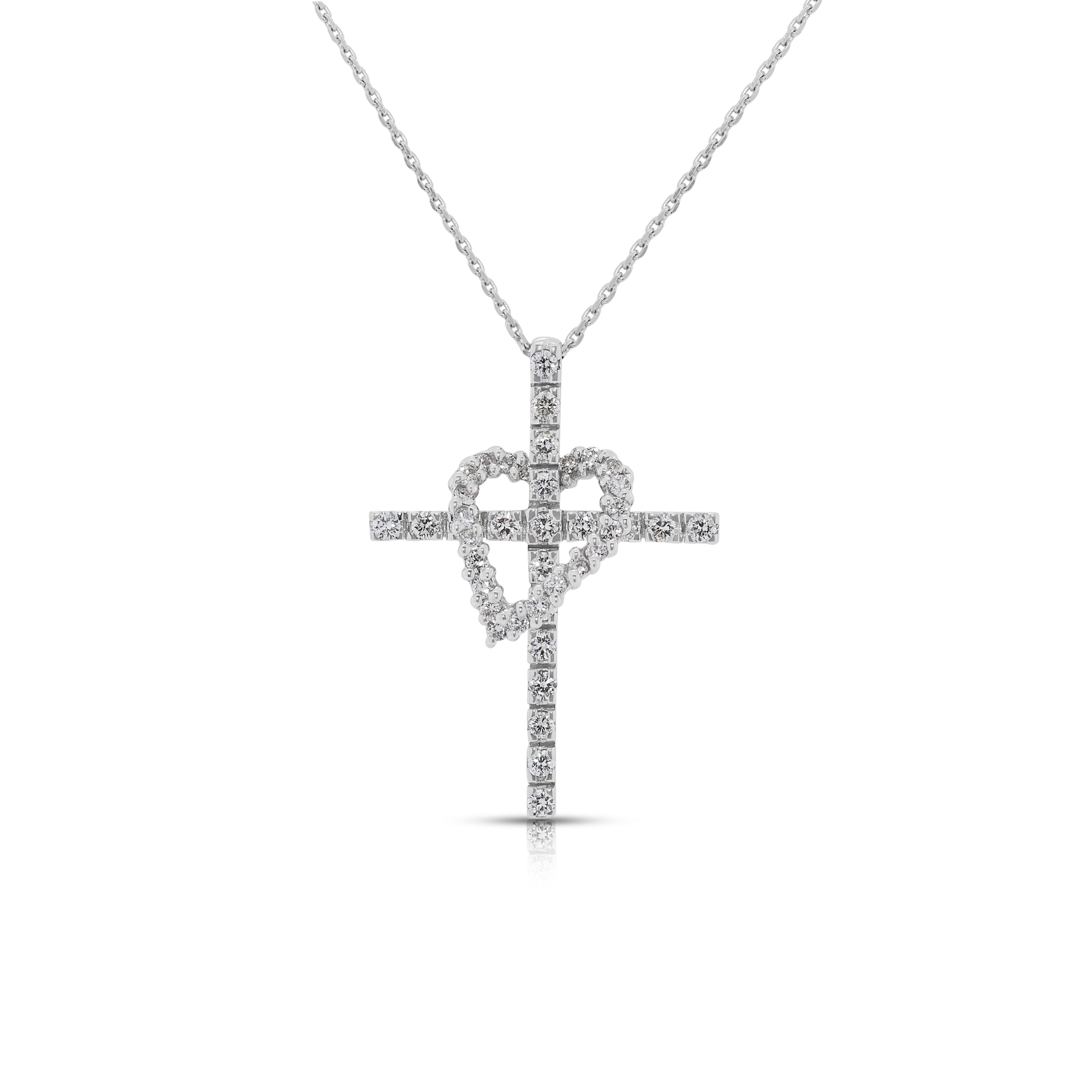 Collier exquis en or blanc 18 carats de 0,6 ct de diamant naturel en forme de cœur et de croix en vente 2
