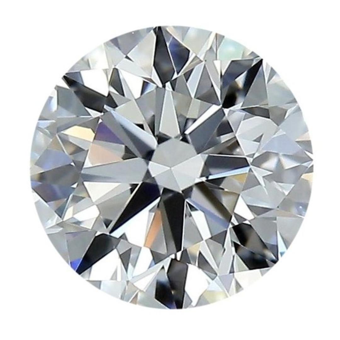 Exquisite 0.70ct Triple Excellent Ideal Cut Round Diamond - IGI Certified For Sale 4