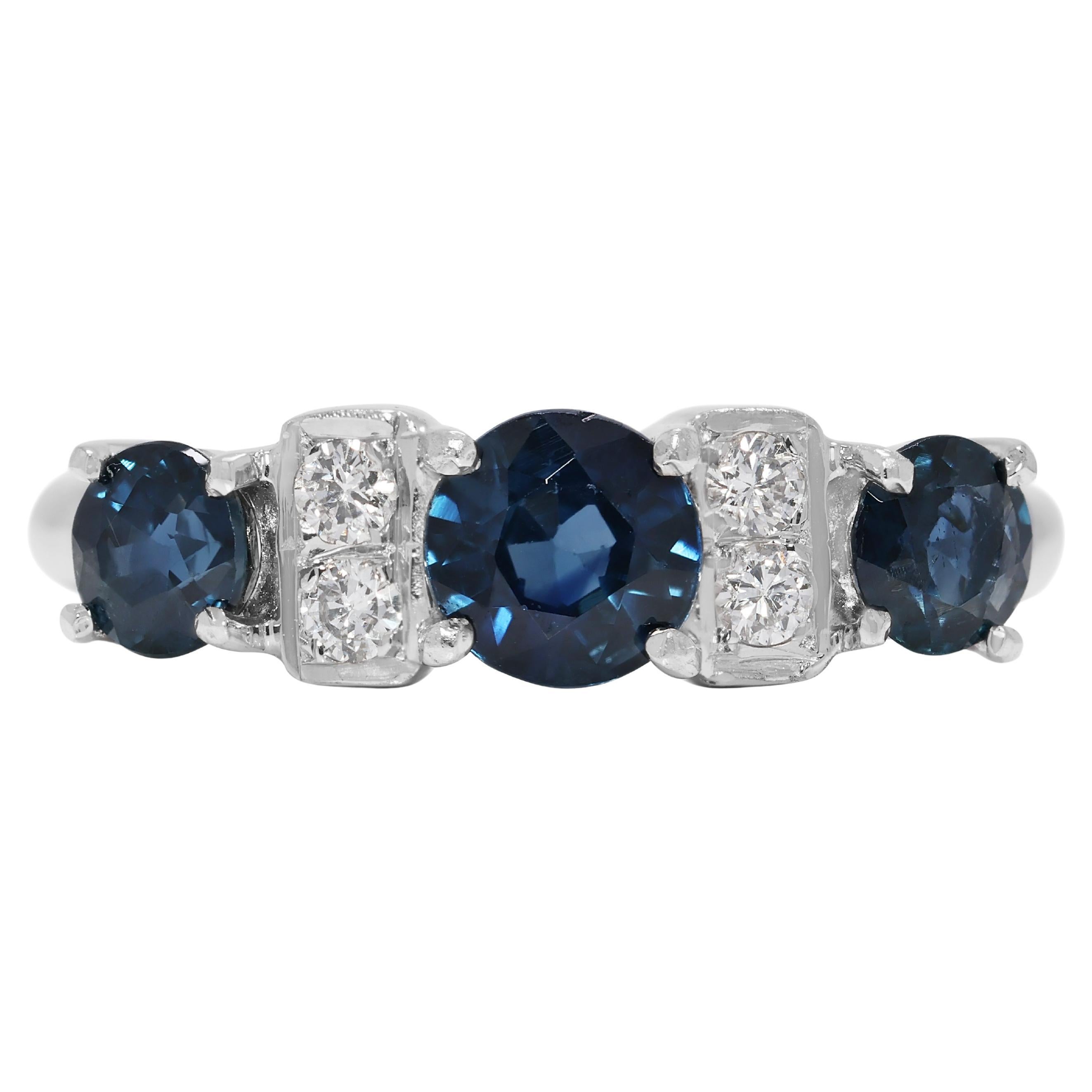 Bague exquise en or blanc 18K avec saphir et diamant de 0,74ct