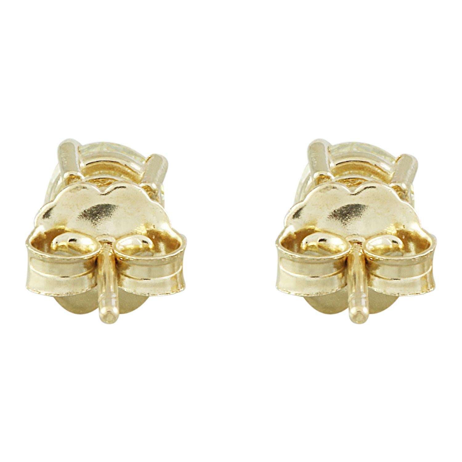Round Cut Exquisite 0.80 Carat Natural Diamond Stud Earrings In 14 Karat Yellow Gold  For Sale