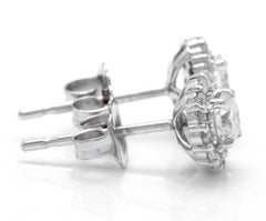 Exquisite 0.80 Carat Natural Diamond 14 Karat Solid White Gold Stud Earrings