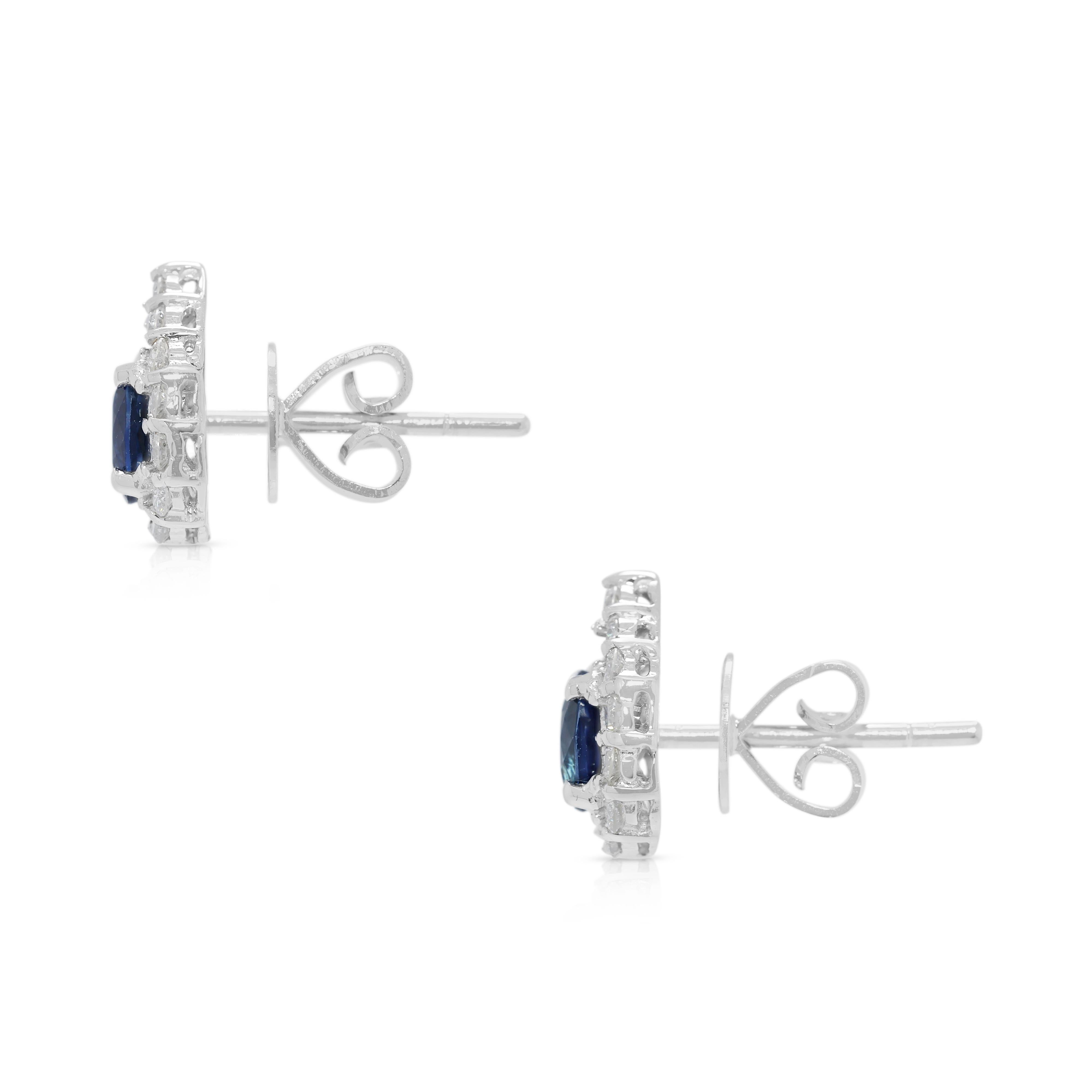 Exquisite 0,80ct Saphir & natürlicher Diamant Halo-Ohrringe in 18K Weißgold Damen im Angebot