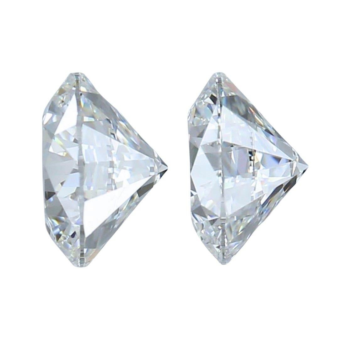 Exquise paire de diamants ronds de 0,81ct Naturels - Certifiés IGI Unisexe en vente