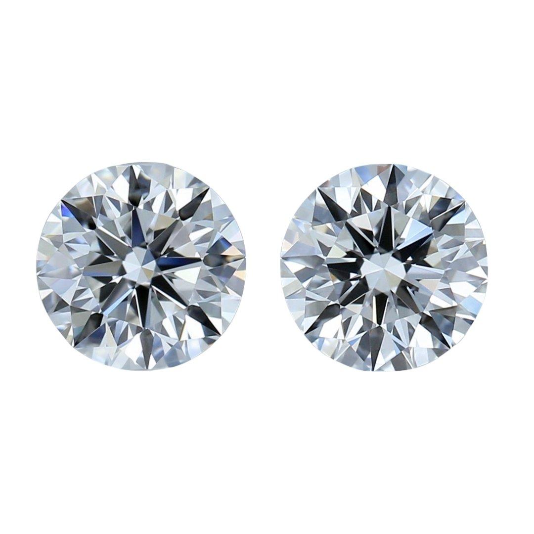 Exquise paire de diamants ronds de 0,81ct Naturels - Certifiés IGI en vente 3
