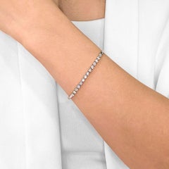 Exquisite 0.91ct Lee Hwa Diamond Bracelet in 18K White Gold