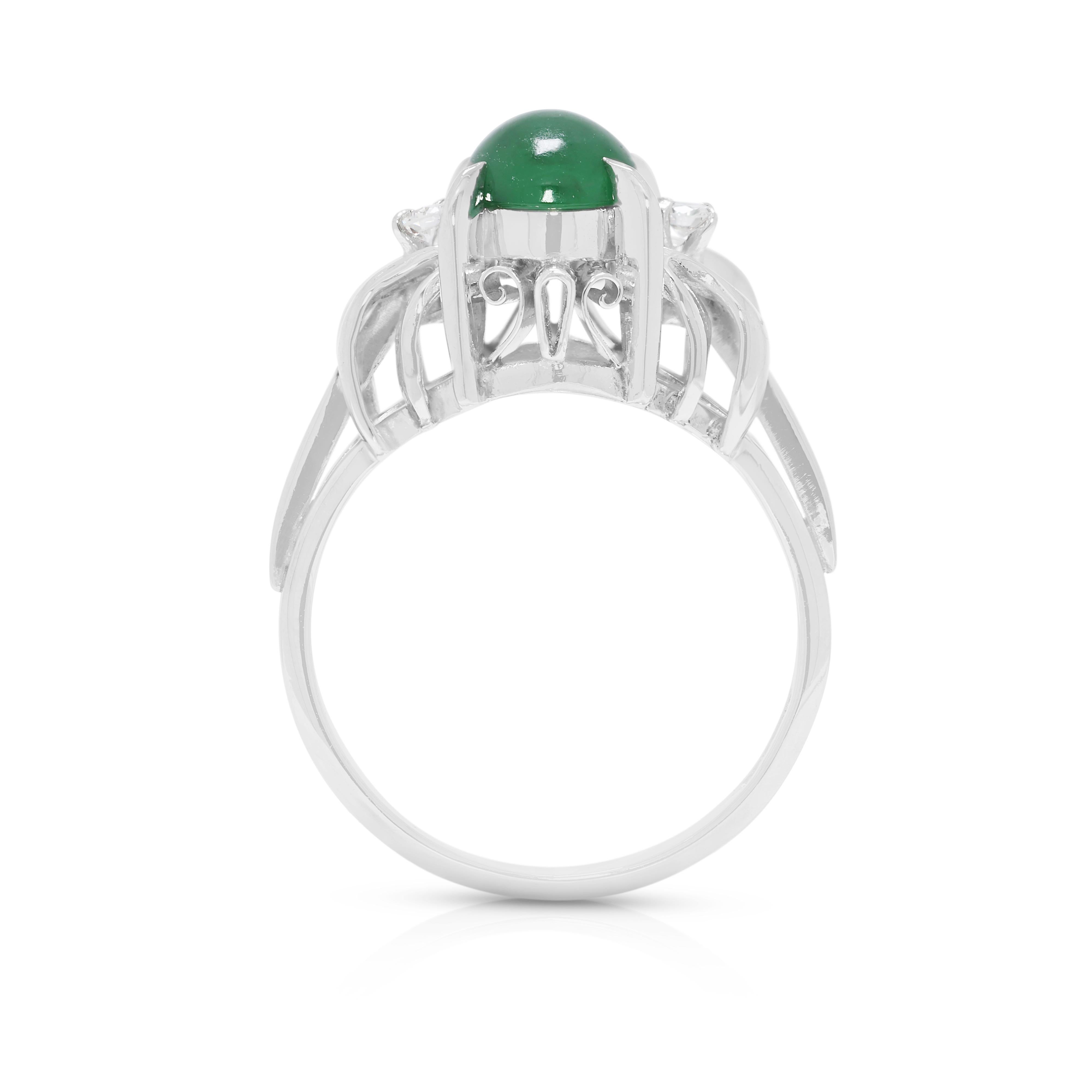 Bague exquise en jade et diamant naturel de 0,94ct en platine en vente 2