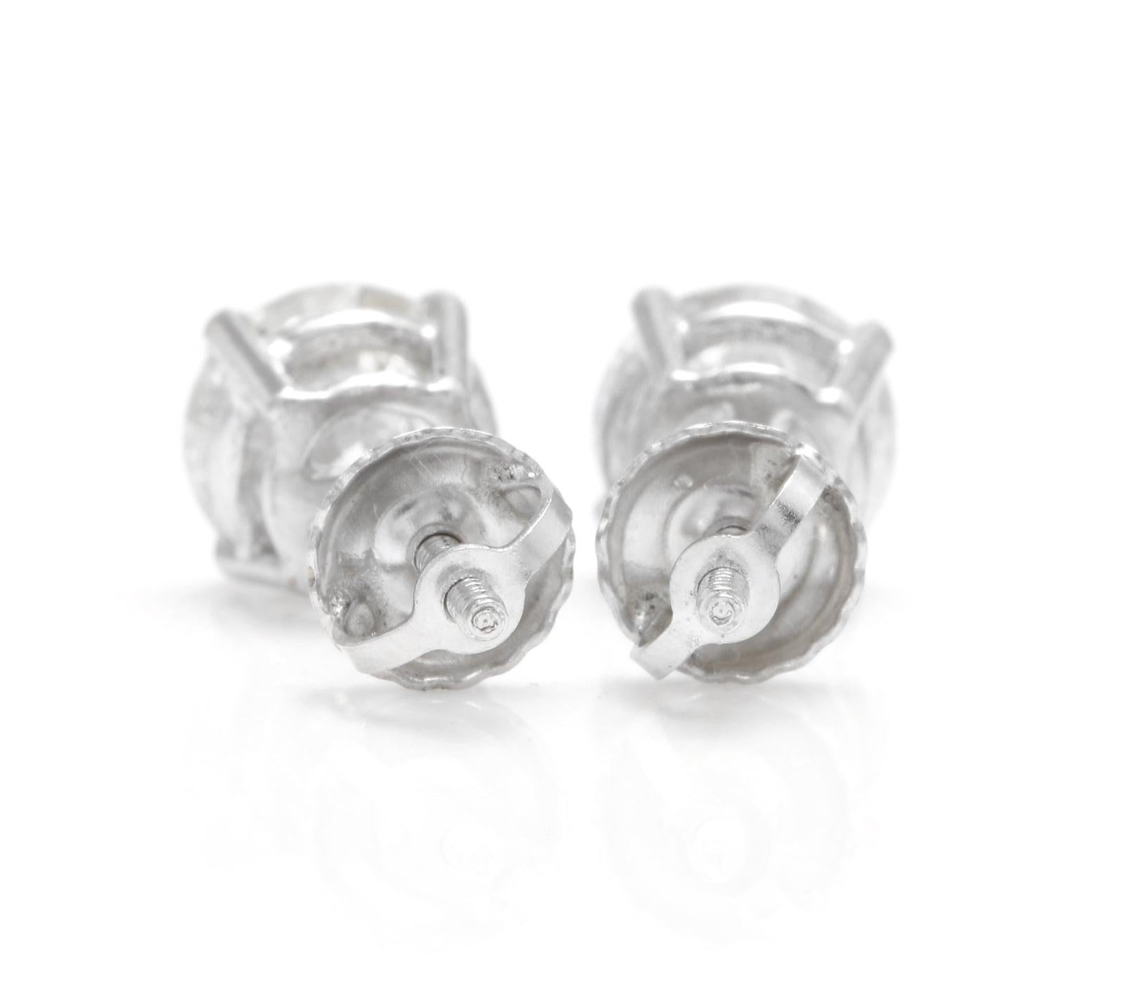 Round Cut Exquisite 0.95 Carat Natural Diamond 14 Karat Solid White Gold Stud Earrings For Sale