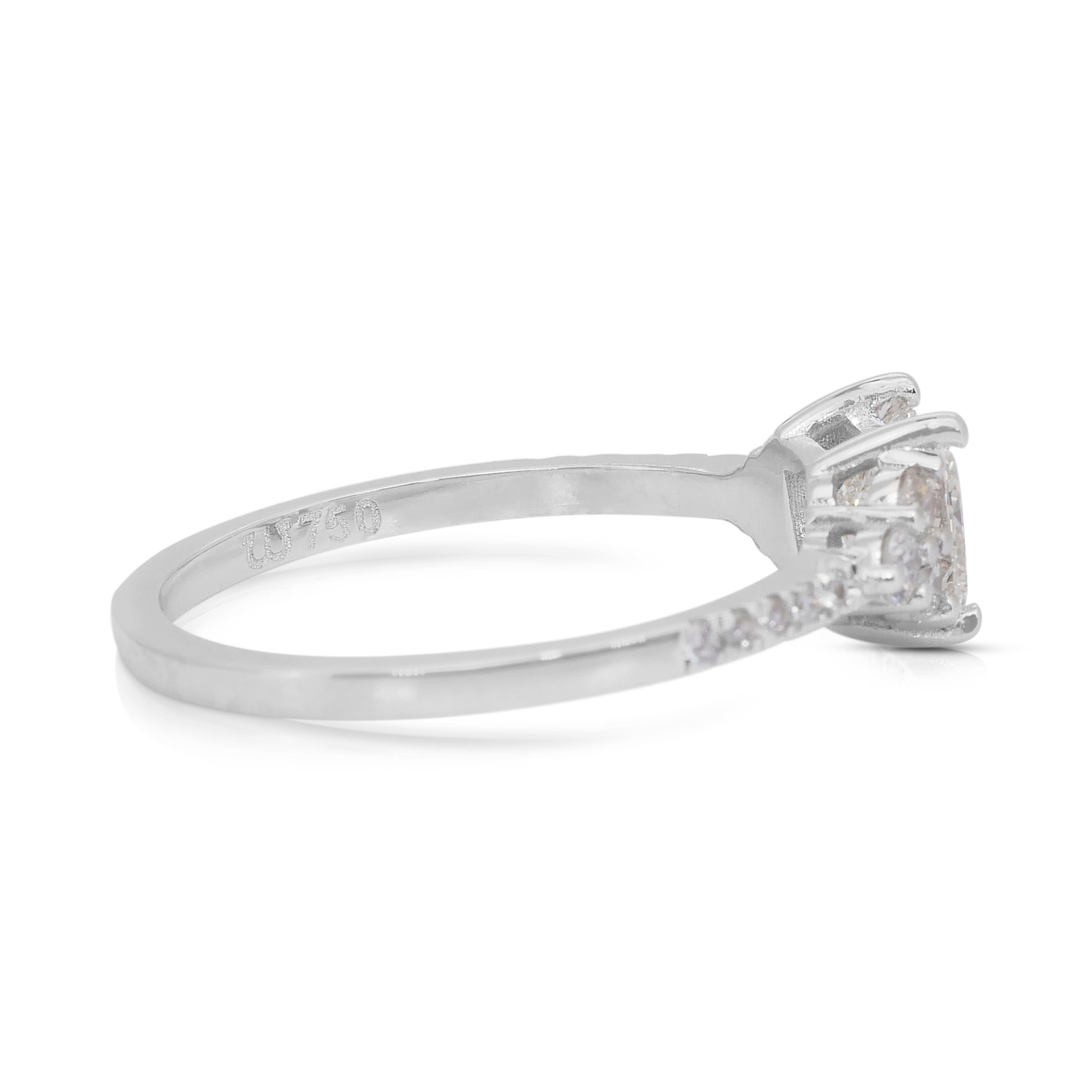 Taille princesse Bague exquise en or blanc 18 carats avec pavé de 0,98 ct de diamants - certifiée IGI en vente