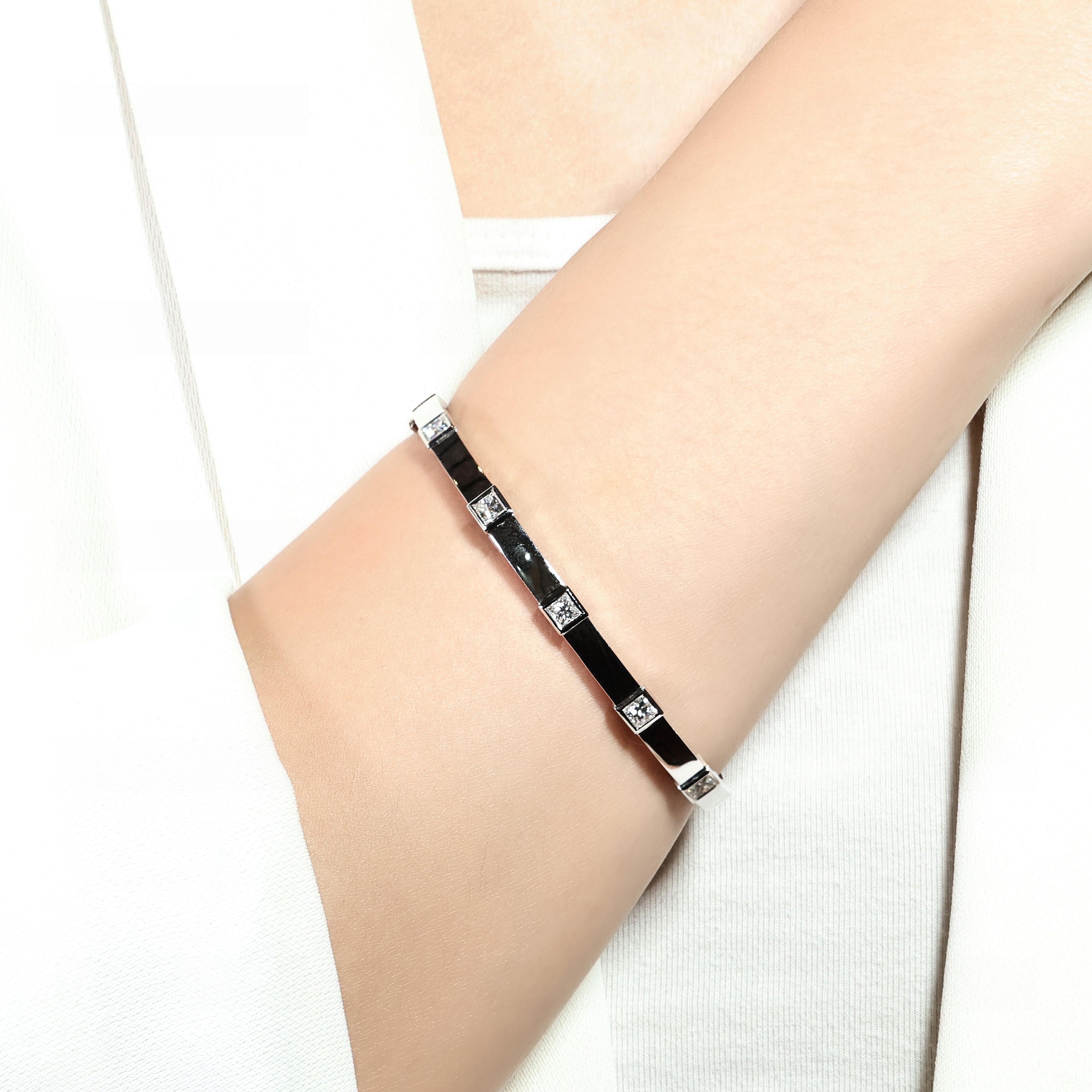 Squisito bracciale con diamanti naturali da 0,9 carati in oro bianco 18 carati in vendita 3