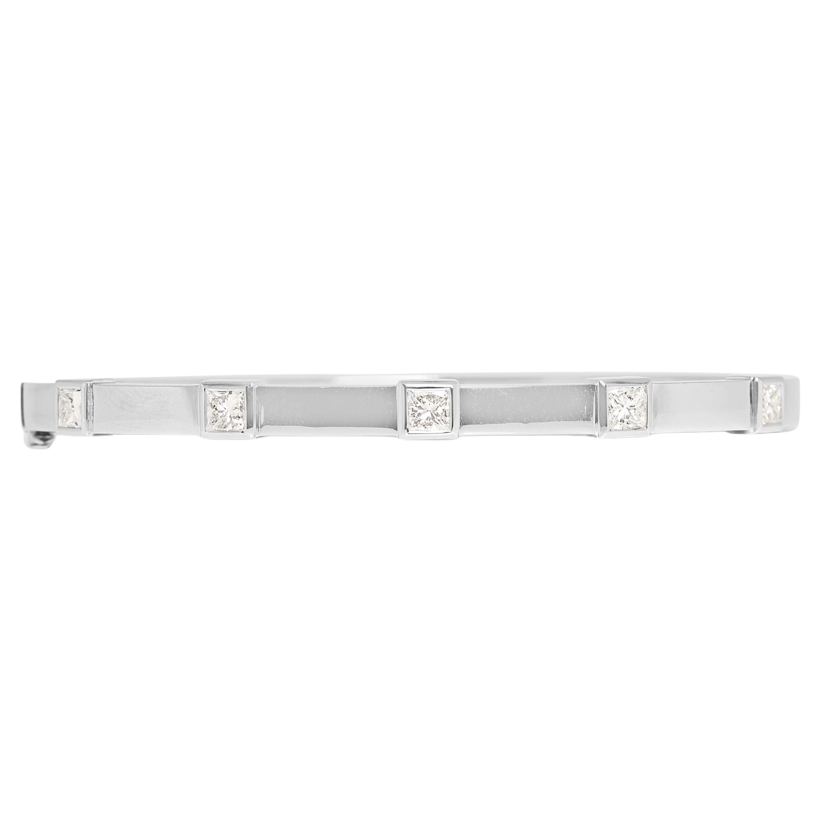Exquisite 0.9ct Natural Diamonds Bangle in 18K White Gold