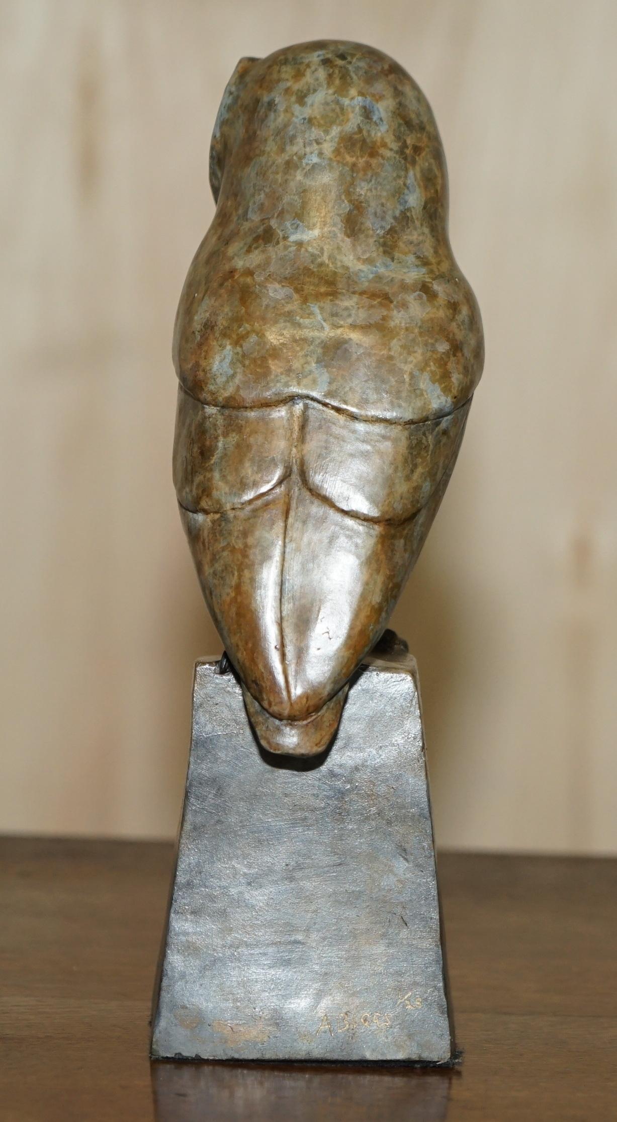 Exquisite 1/25 Limited Edition Alan Biggs Solid Bronze Owl Signed and Numbered For Sale 3