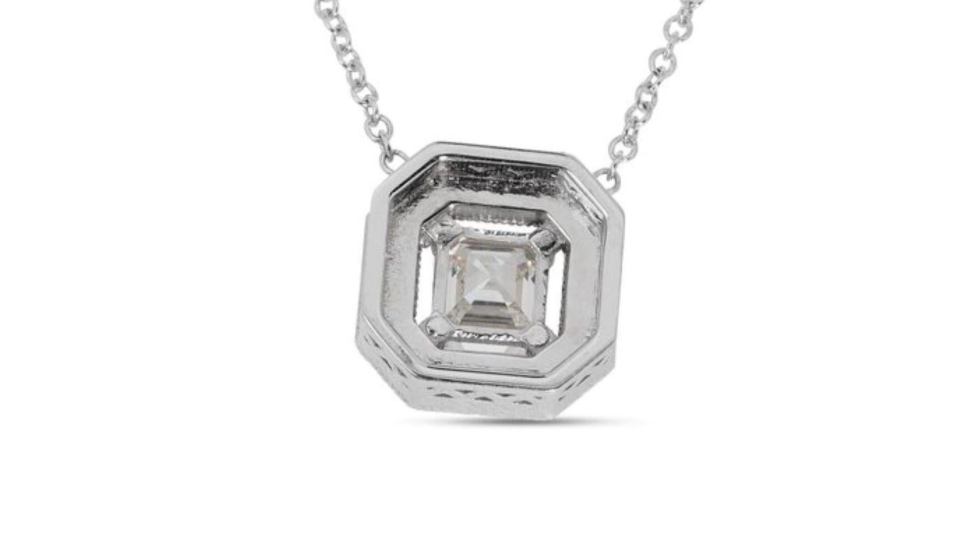 Exquisite 1 Karat Asscher-Diamant-Halskette mit Halo 1