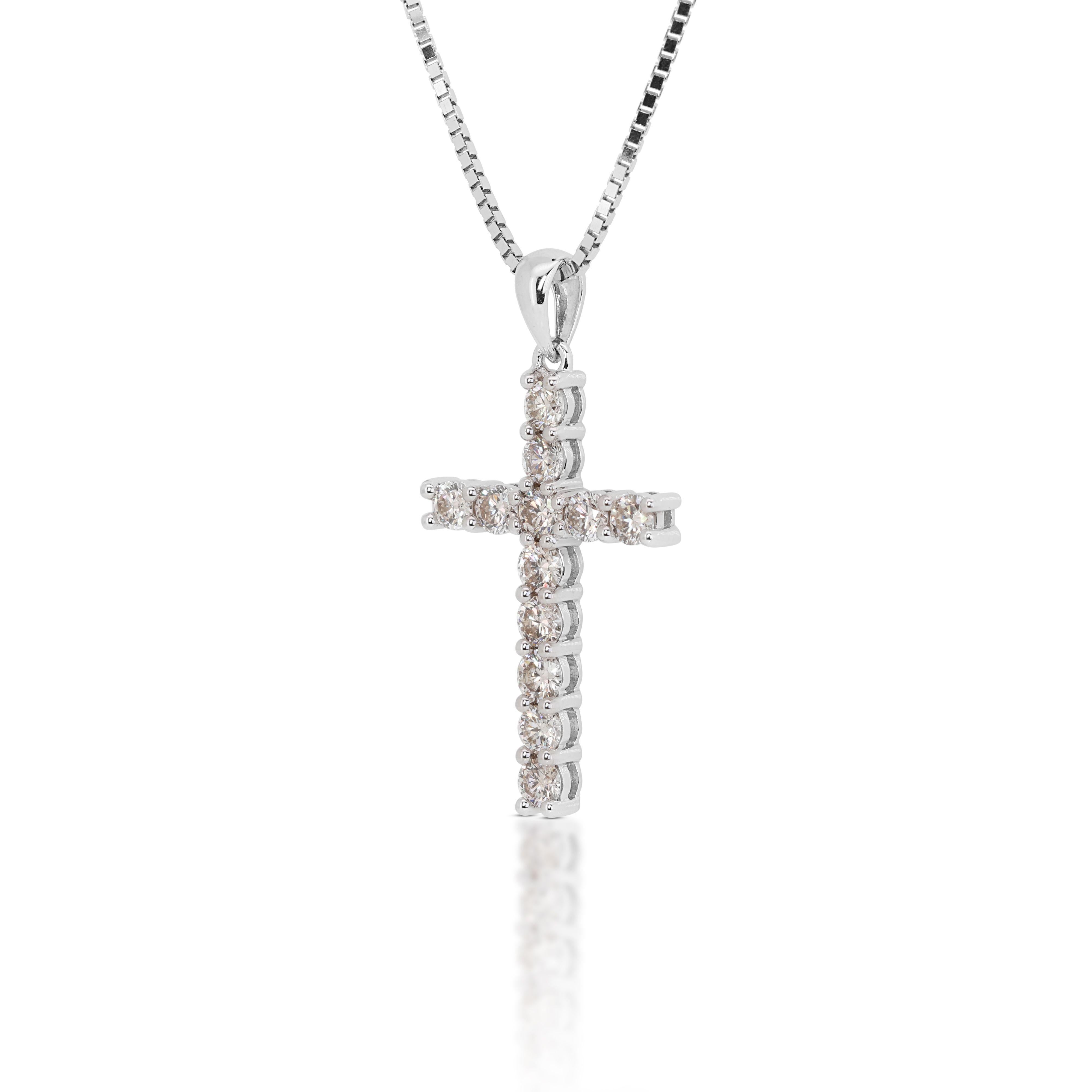 Exquisite 1.00ct Diamond Cross Pendant - (Chain not included) In New Condition In רמת גן, IL