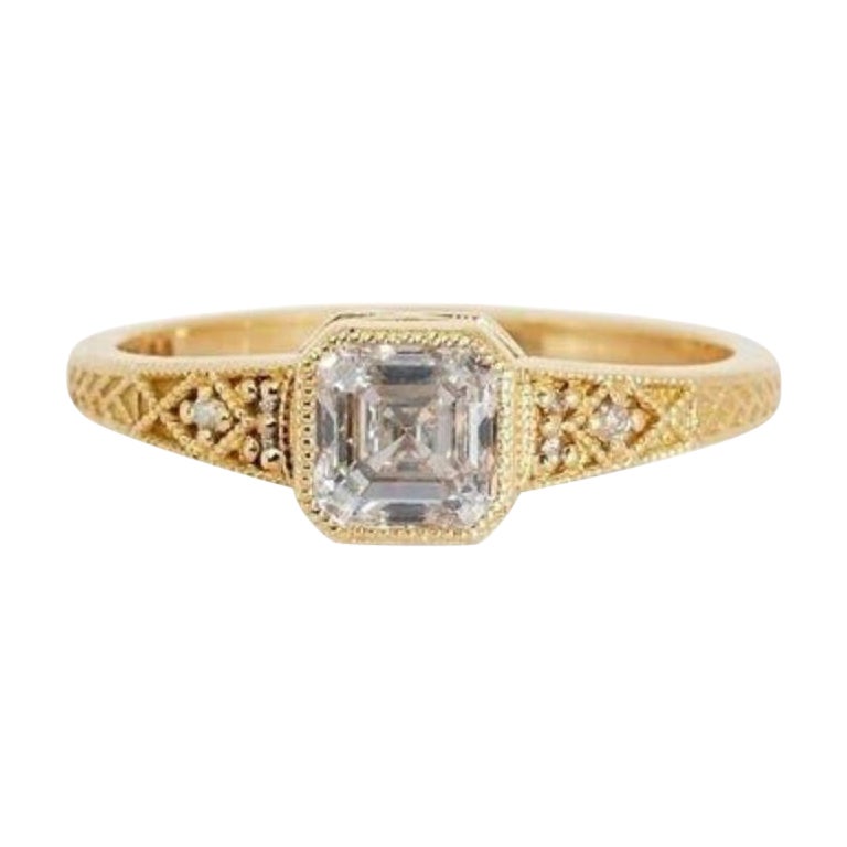 Exquisiter 1,04 Karat Ascher Diamantring mit seitlichen Diamanten aus 18 Karat Gelbgold