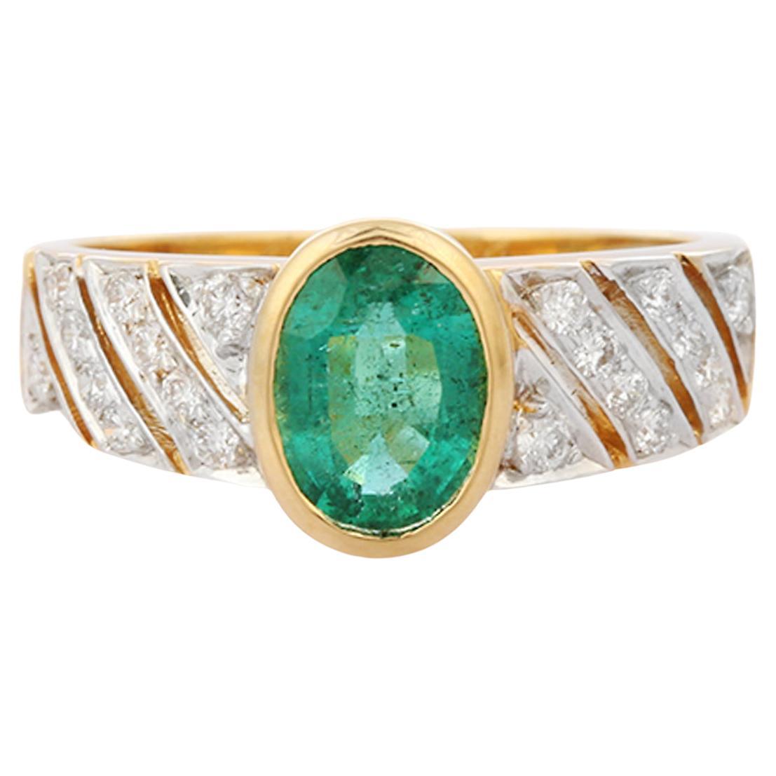 For Sale:  Exquisite 1.11 Ct Emerald Gemstone & Diamonds Engagement Ring in 18K Yellow Gold