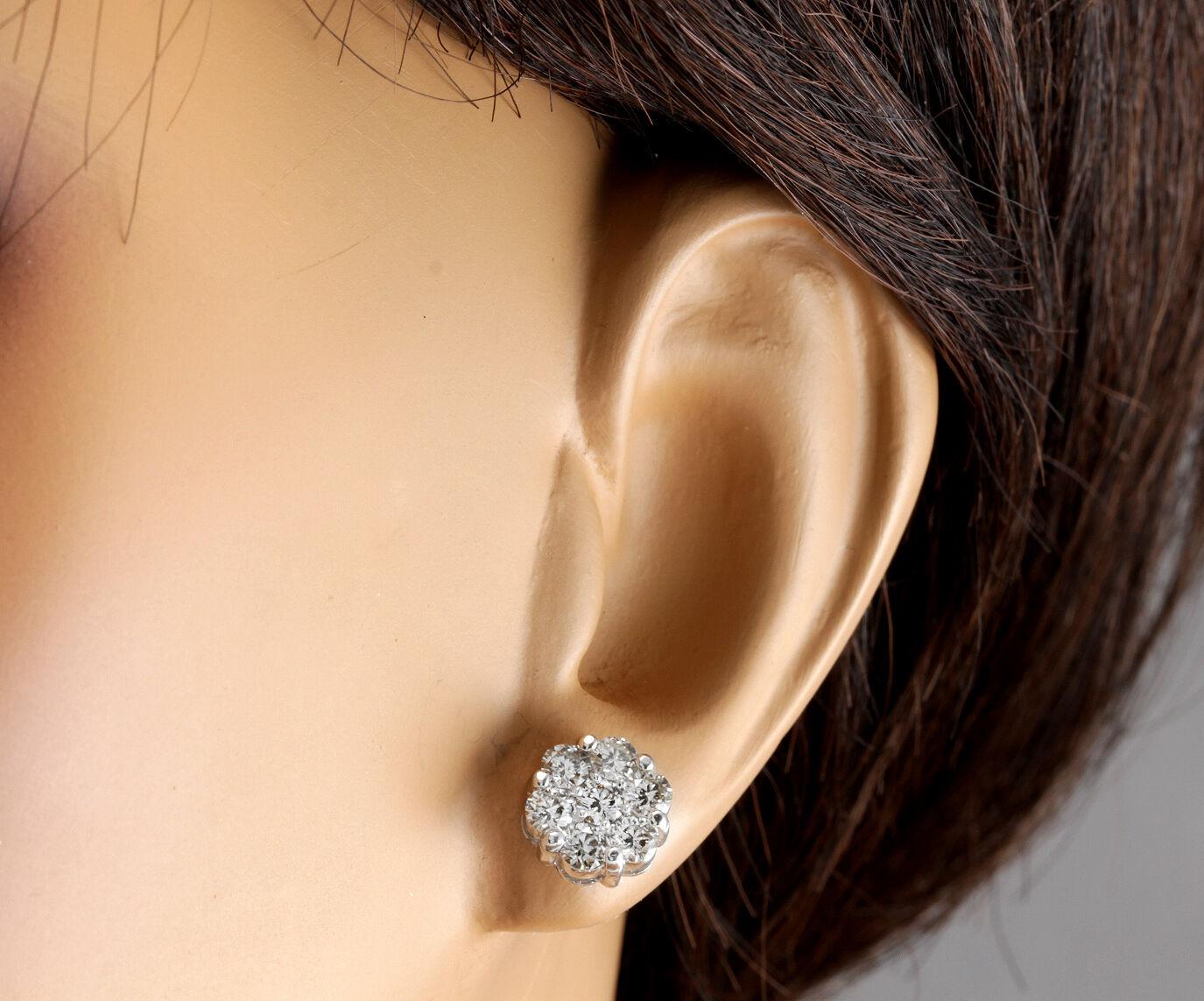 Exquisite 1.15 Carat Natural Diamond 14 Karat Solid White Gold Stud Earrings In New Condition For Sale In Los Angeles, CA