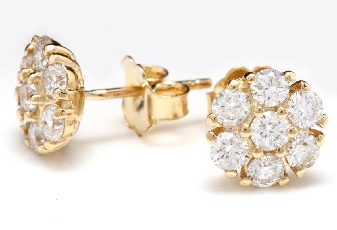 Round Cut Exquisite 1.15 Carat Natural Diamond 14 Karat Solid Yellow Gold Earrings For Sale