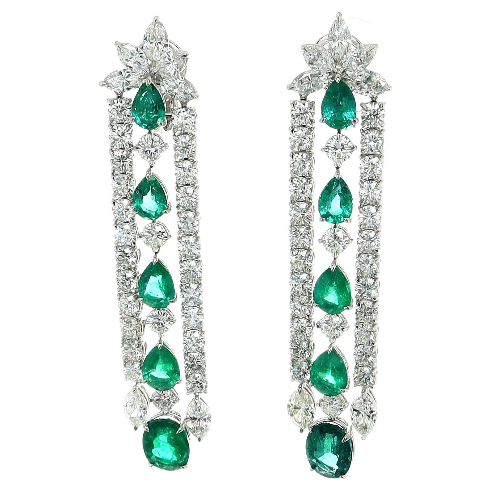 Sophia D. Platin-Ohrringe mit Smaragd und Diamant  im Angebot